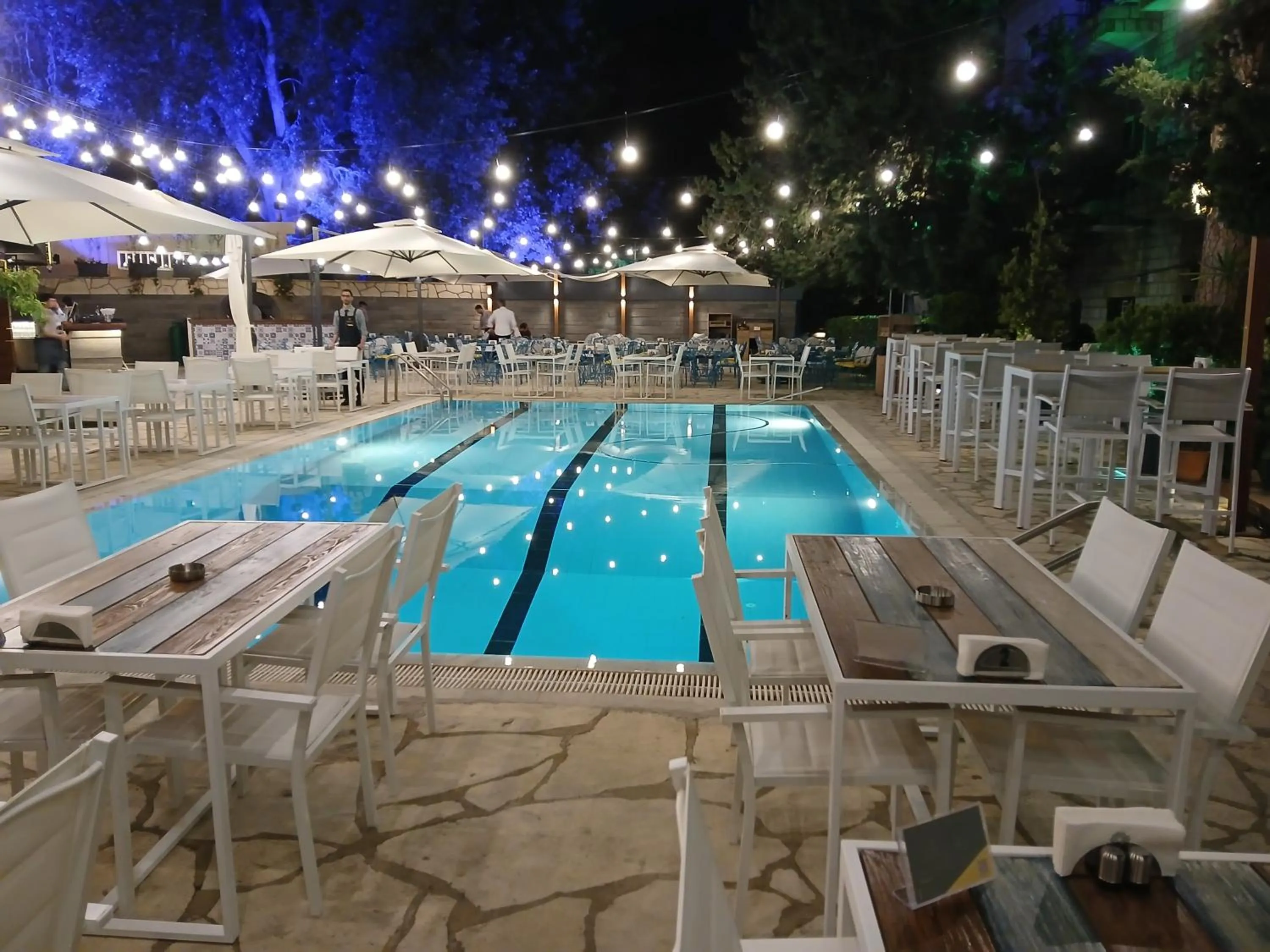 Swimming pool in GARDEN HOTEL