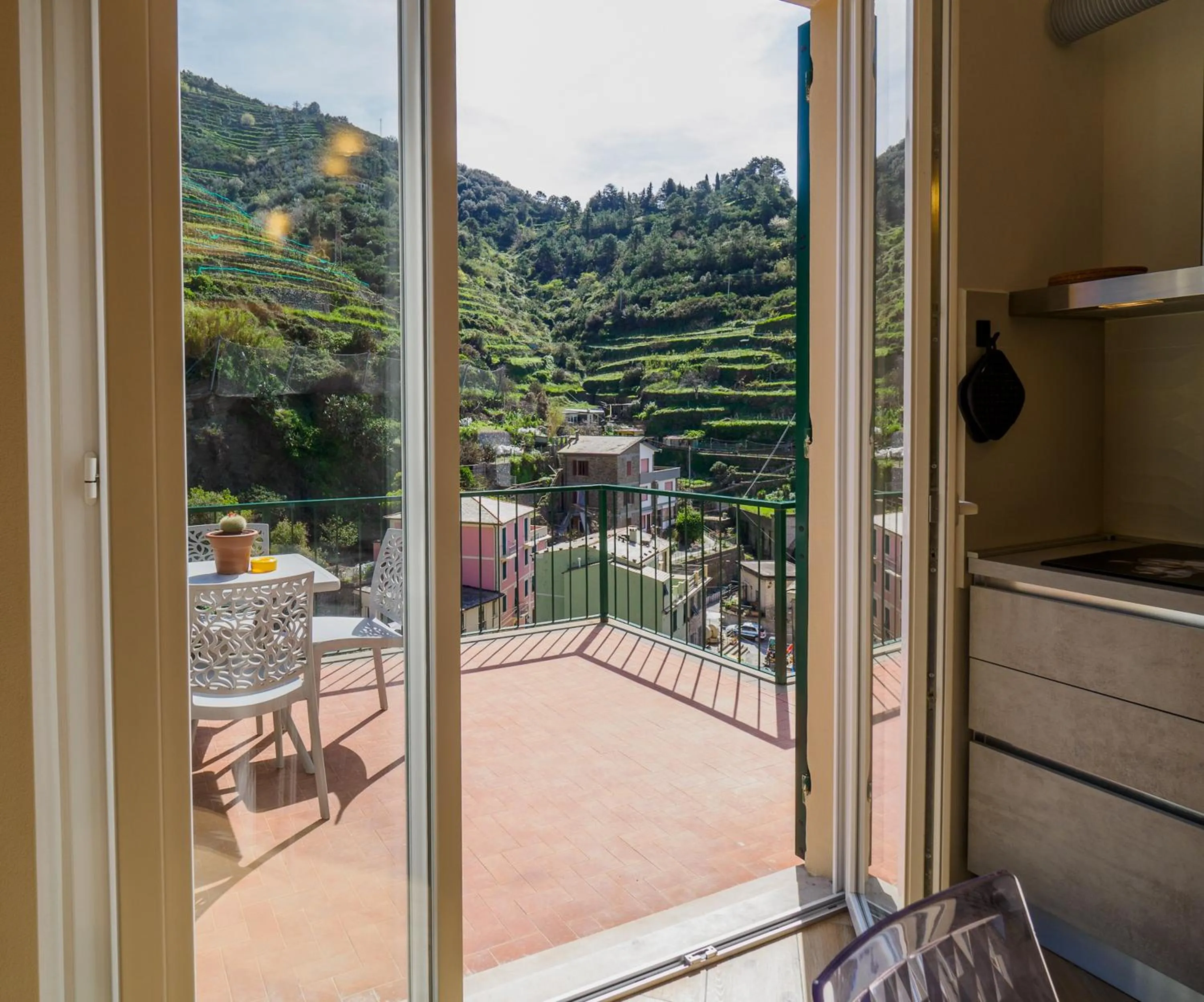 Macaia Family Apartment with AC