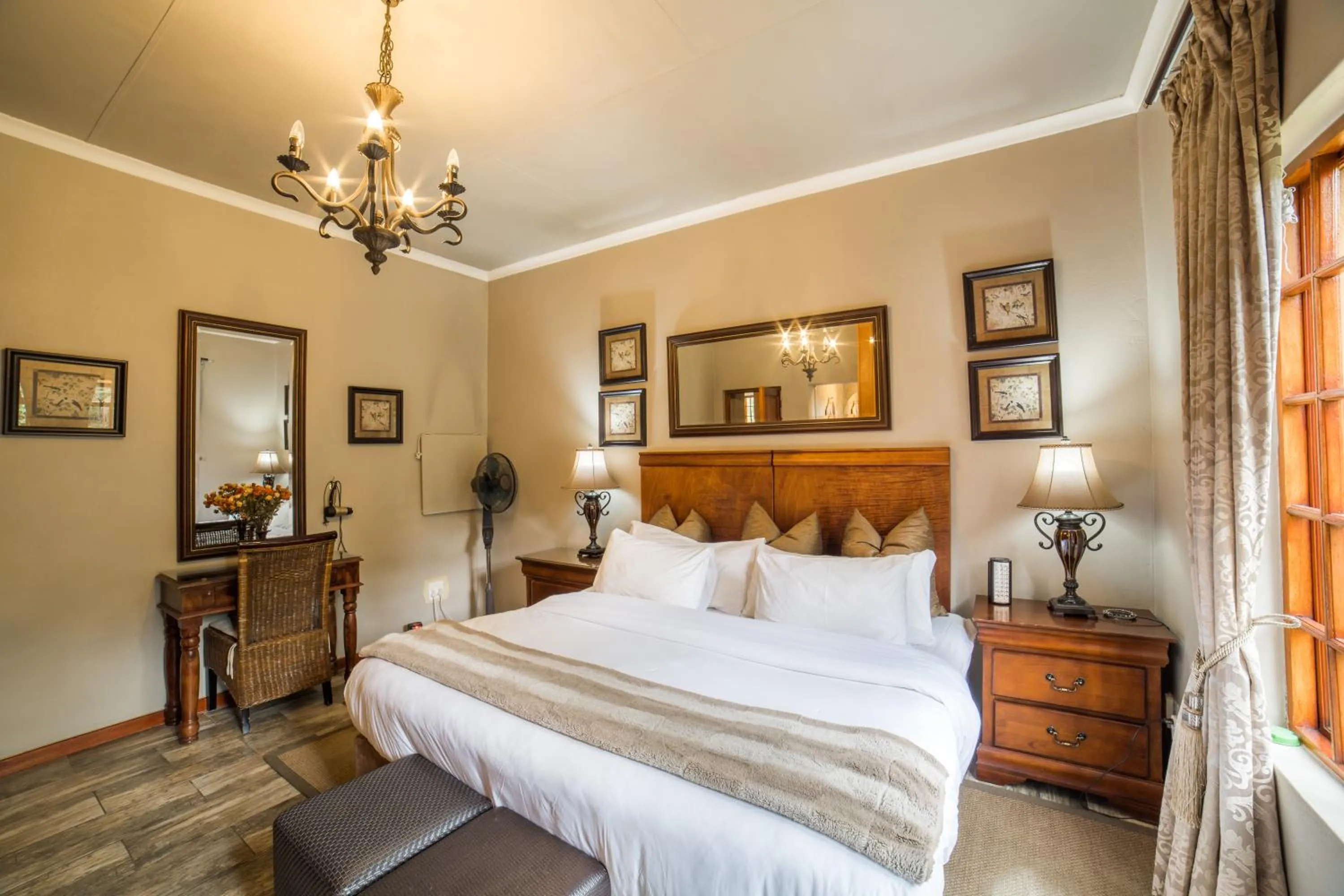 Photo of the whole room, Bed in Tuareg Guest House