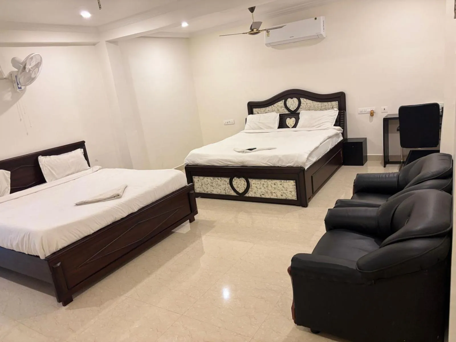 Photo of the whole room, Bed in Hotel MN Stays