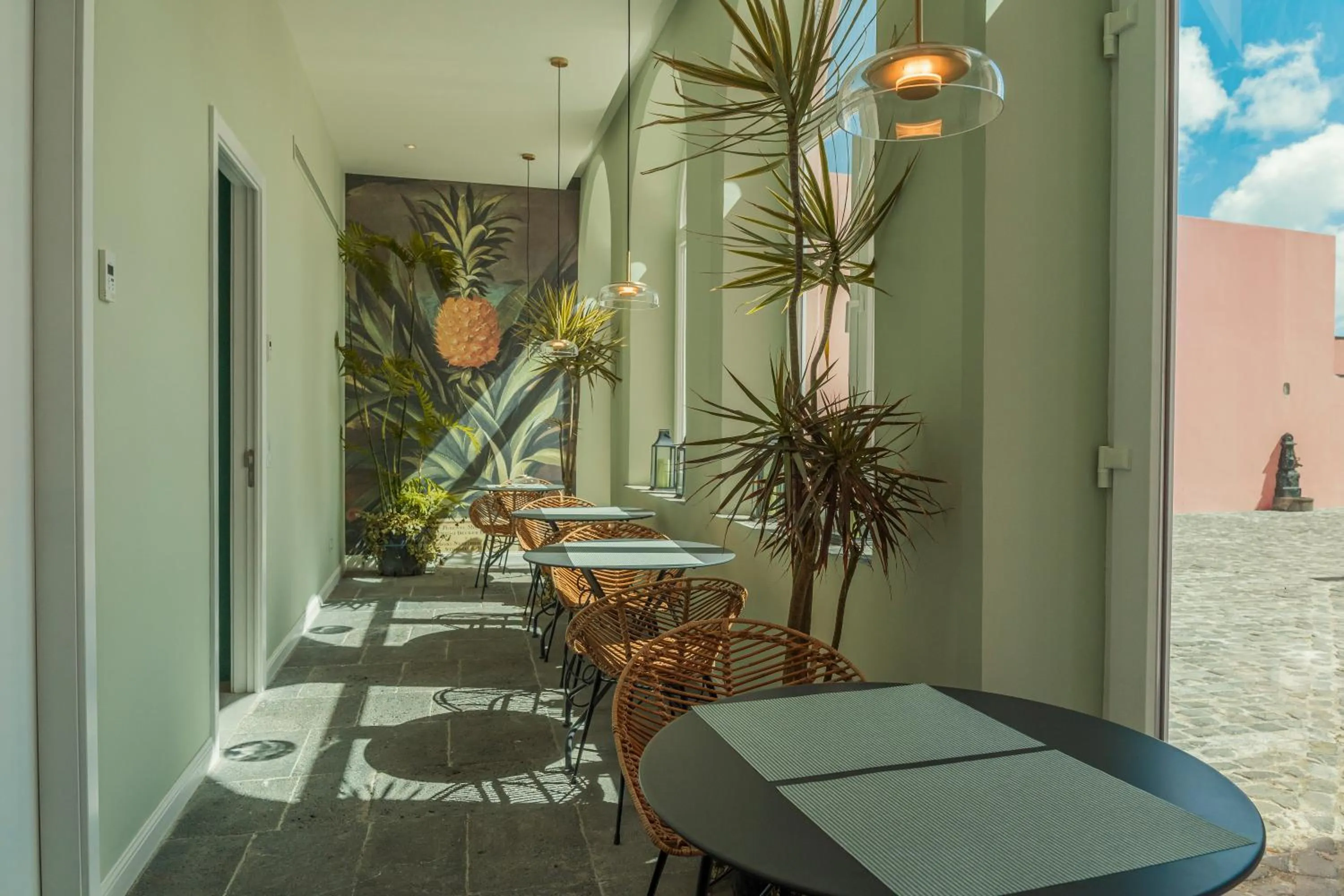 Dining area in Solar dos Cantos Botanic House & Garden