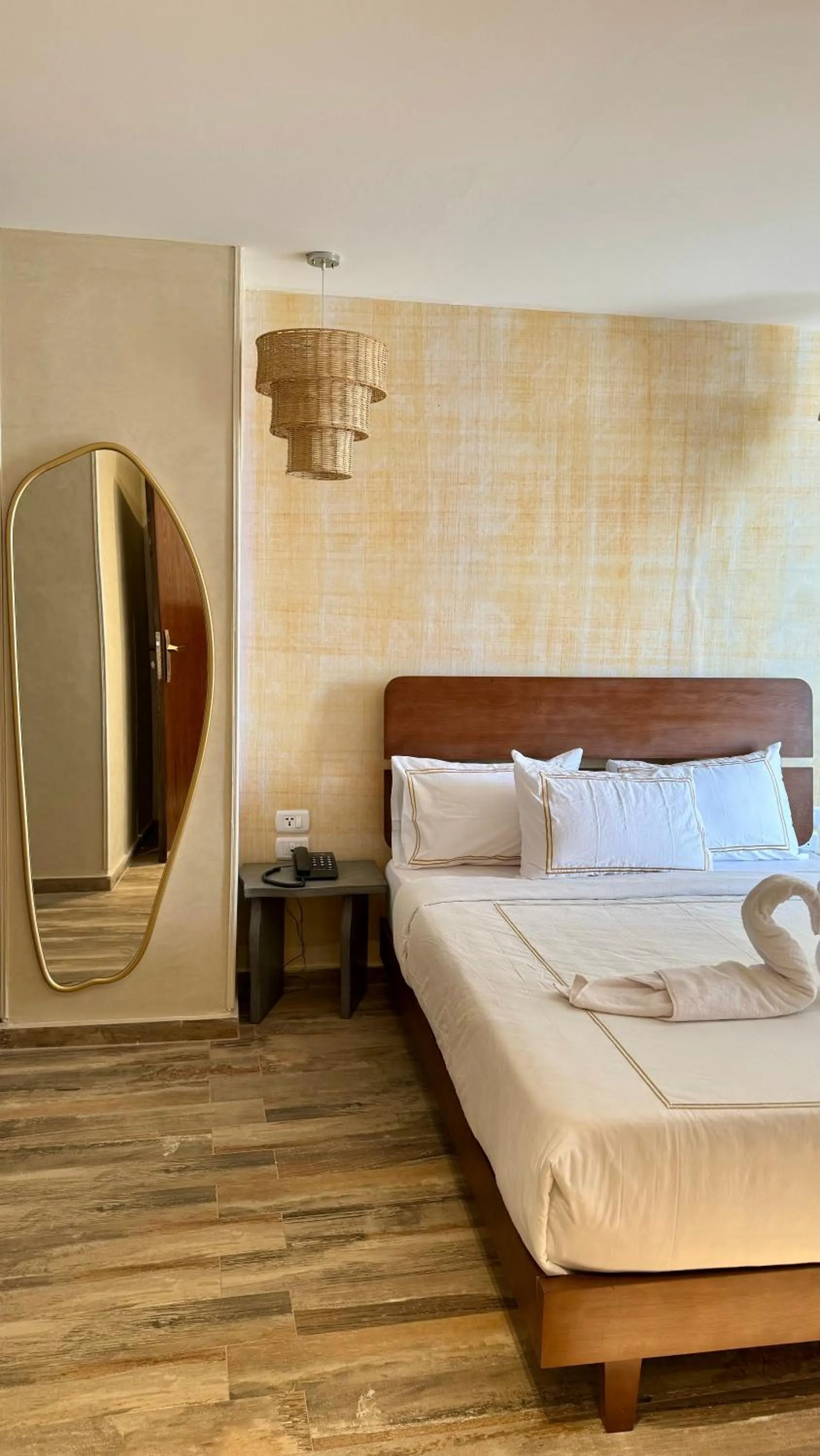 Bed in BrassAlmas Pyramids Hotel