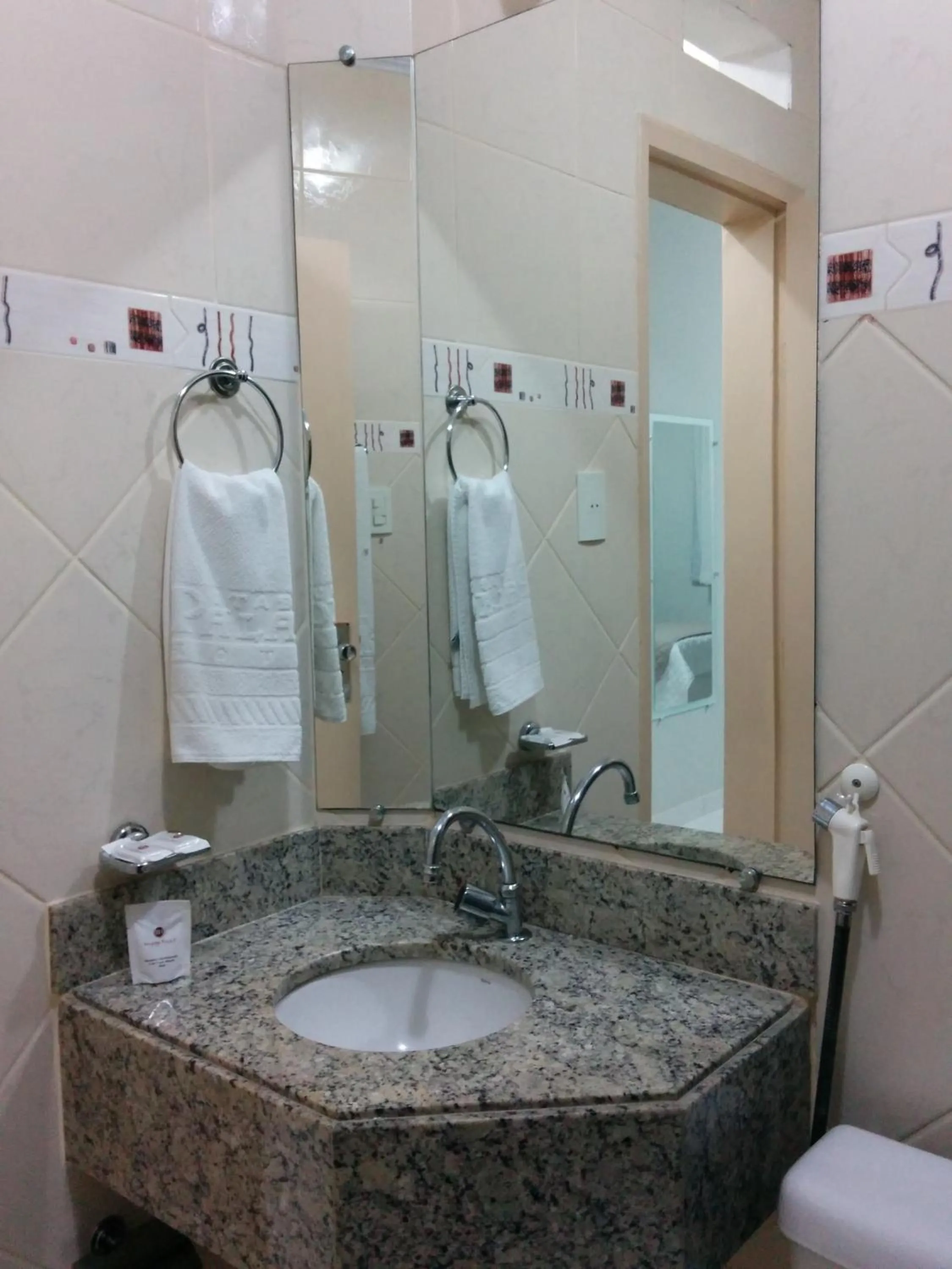 Bathroom in Itabuna Palace Hotel