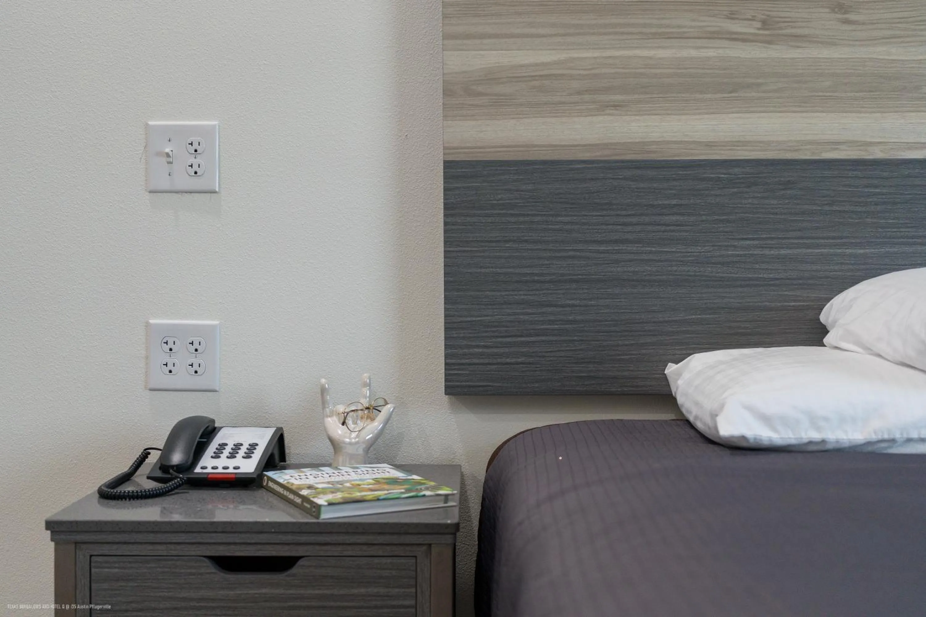 Bedroom, Bed in Texas Bungalows Hotel and Hotel Que at i35 Austin Pflugerville