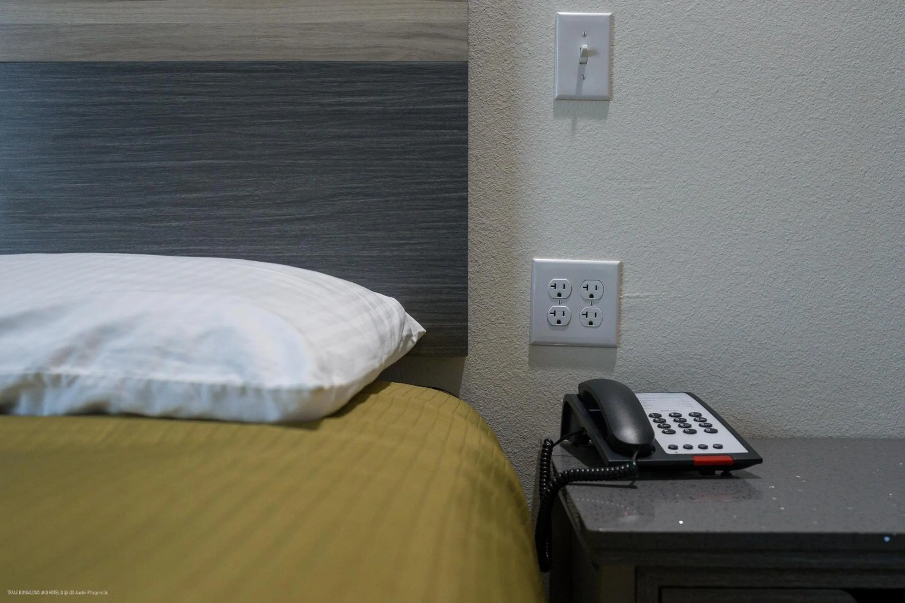 Bedroom, Bed in Texas Bungalows Hotel and Hotel Que at i35 Austin Pflugerville