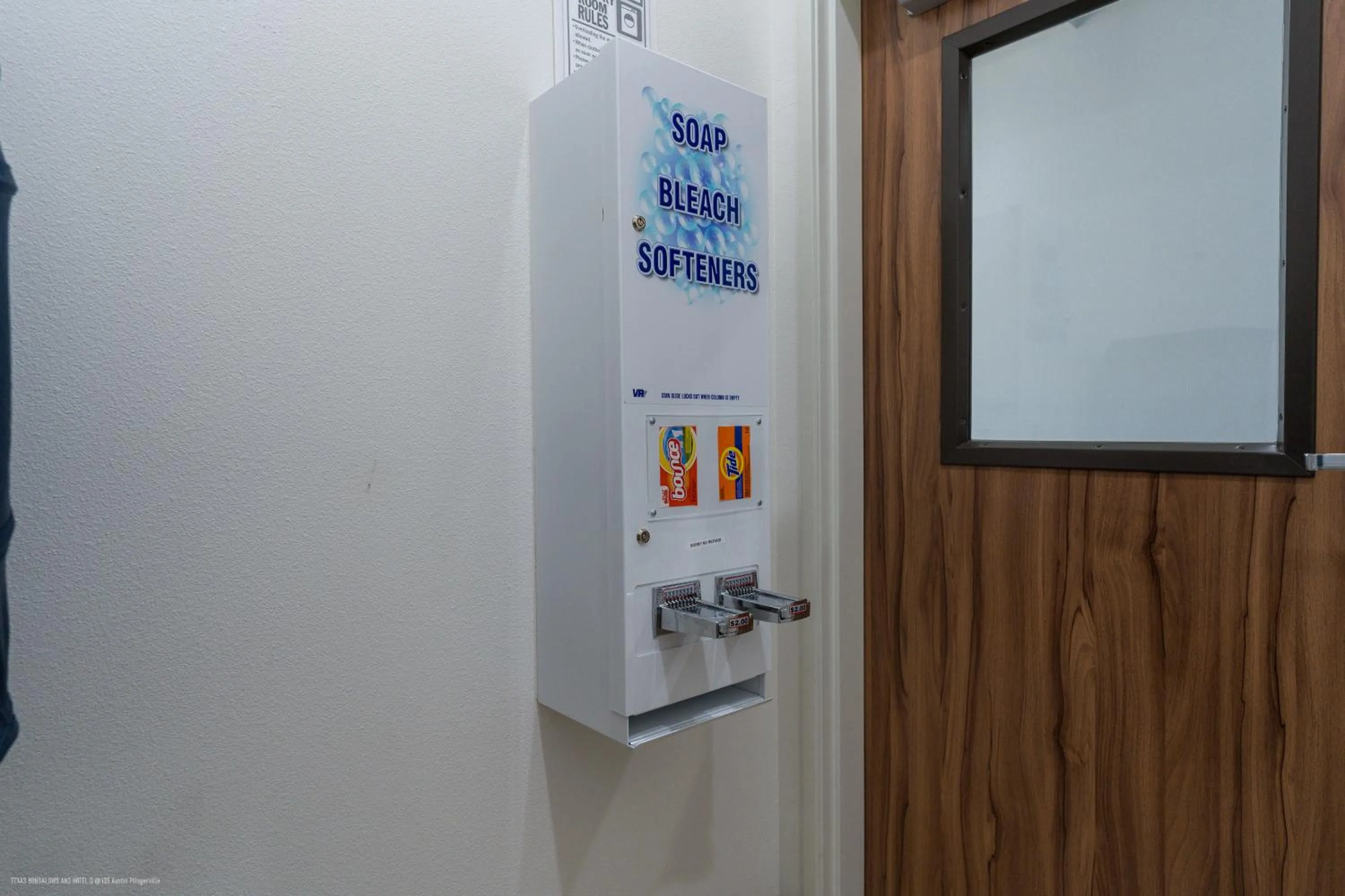 laundry in Texas Bungalows Hotel and Hotel Que at i35 Austin Pflugerville