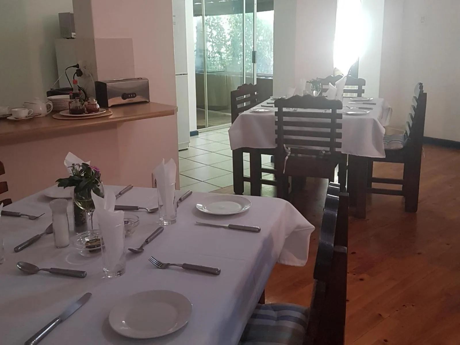 Dining area in Aquarius Bed and Breakfast