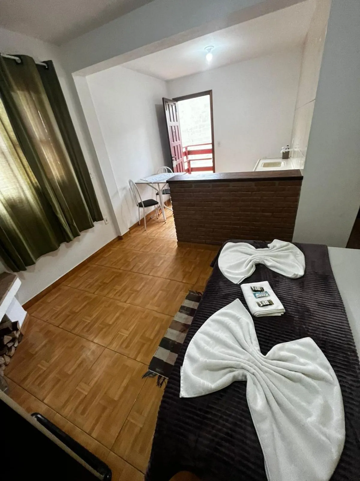 Ground Floor Suite with Kitchen in Pousada Cantinho Colibri
