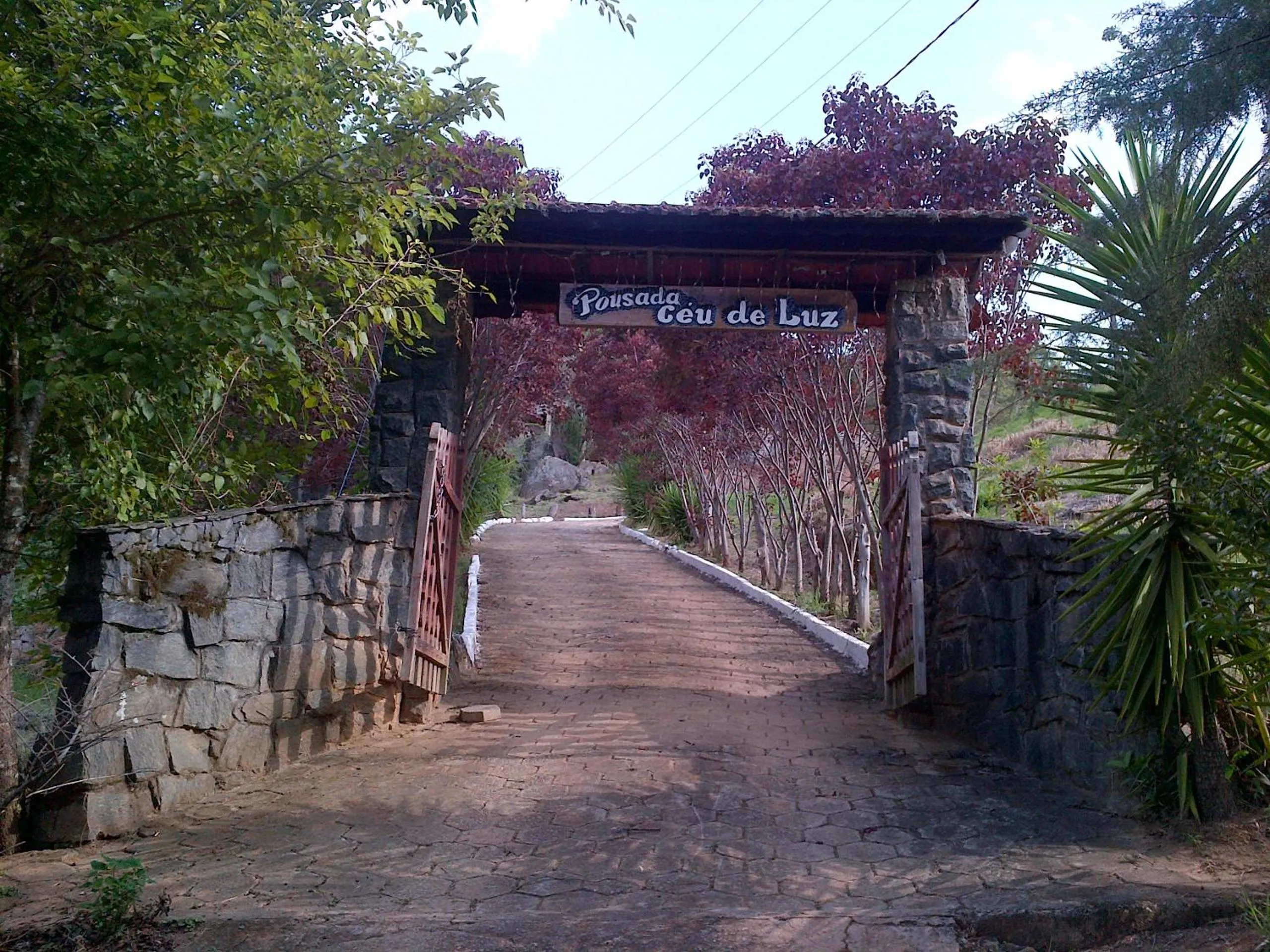 Street view in Pousada Céu de Luz - Próximo a Monte Verde