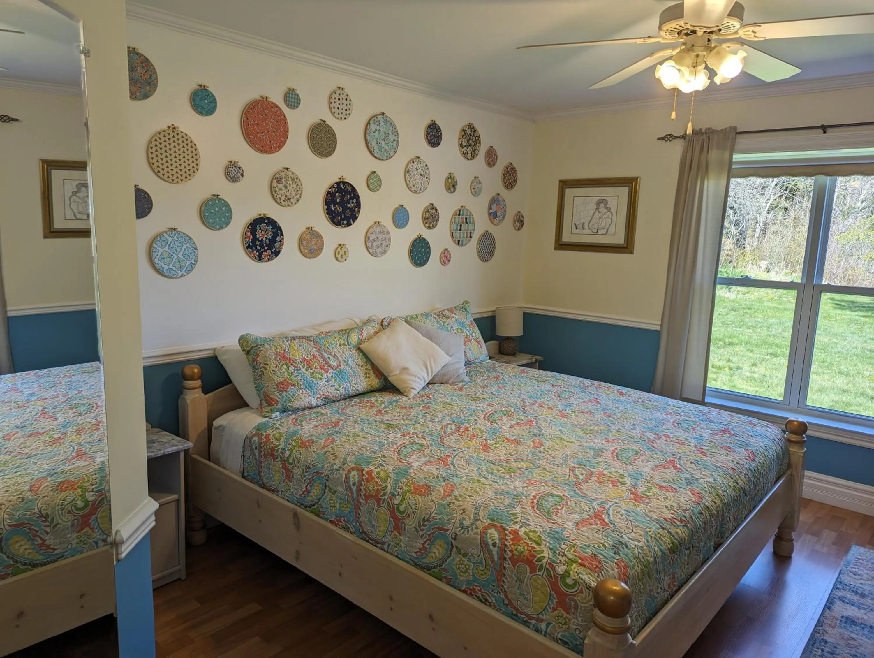 Photo of the whole room, Bed in The Parrsboro Mansion Inn
