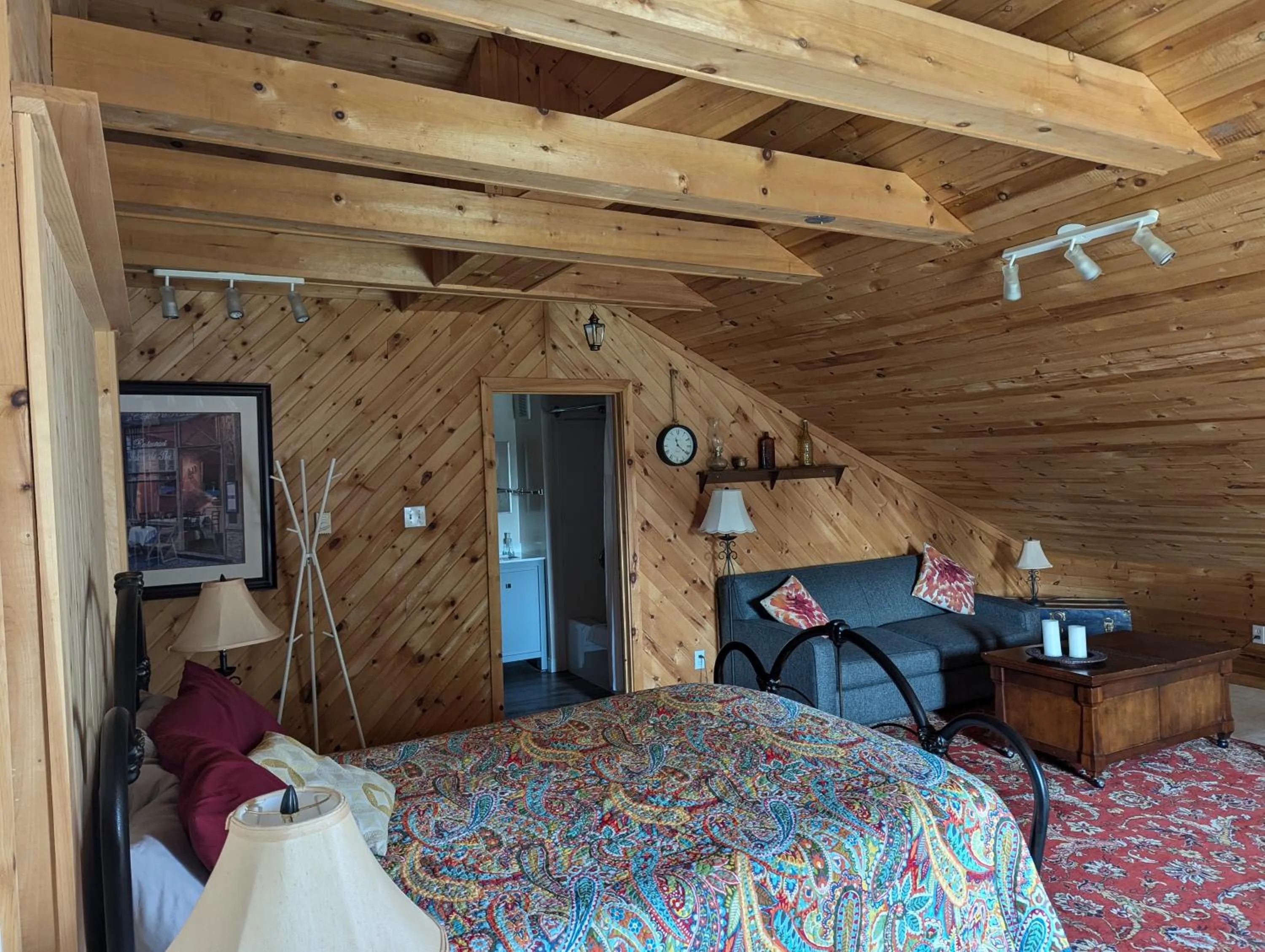 Photo of the whole room, Bed in The Parrsboro Mansion Inn
