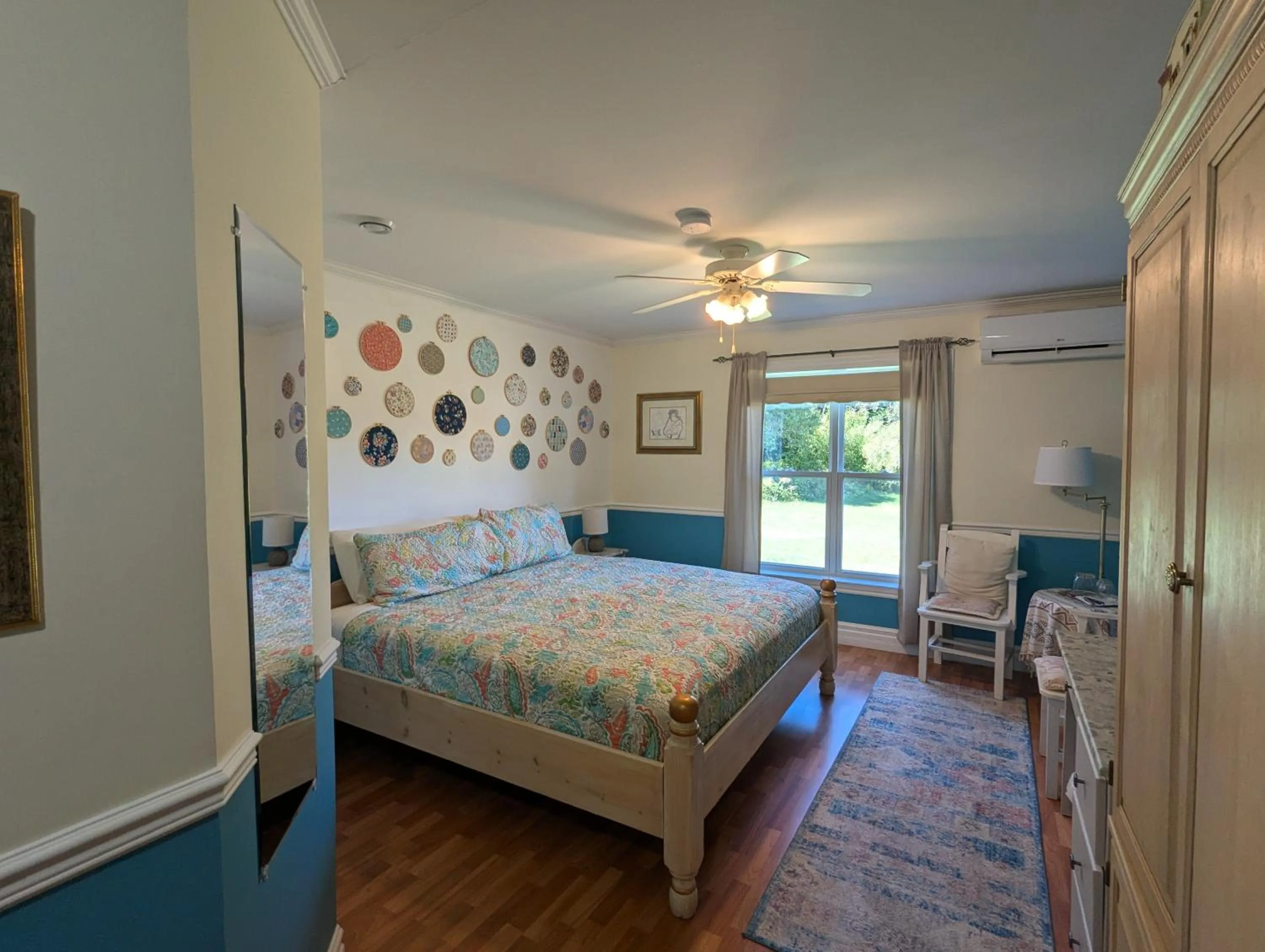 Bed in The Parrsboro Mansion Inn