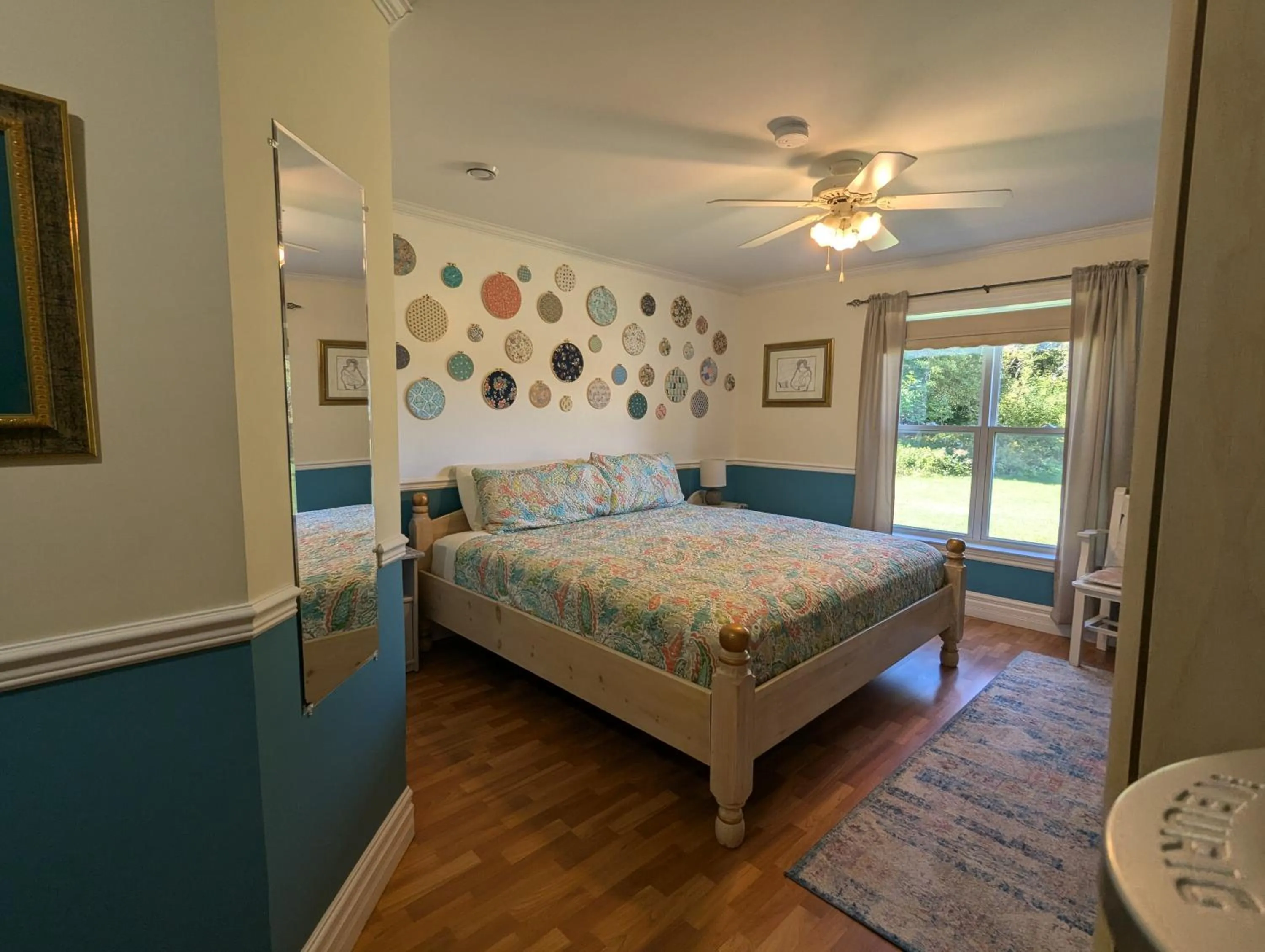 Photo of the whole room, Bed in The Parrsboro Mansion Inn