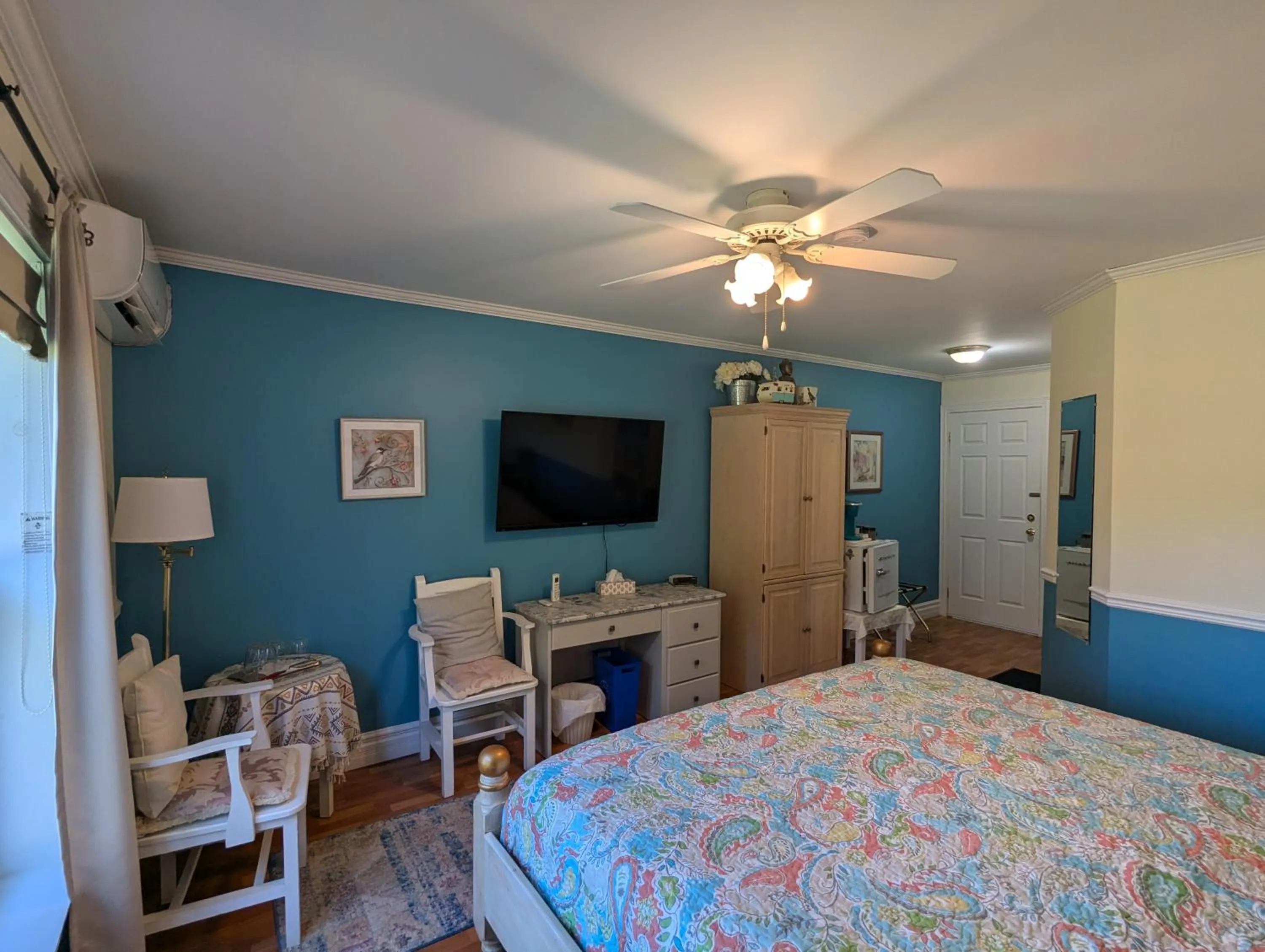 Bed in The Parrsboro Mansion Inn