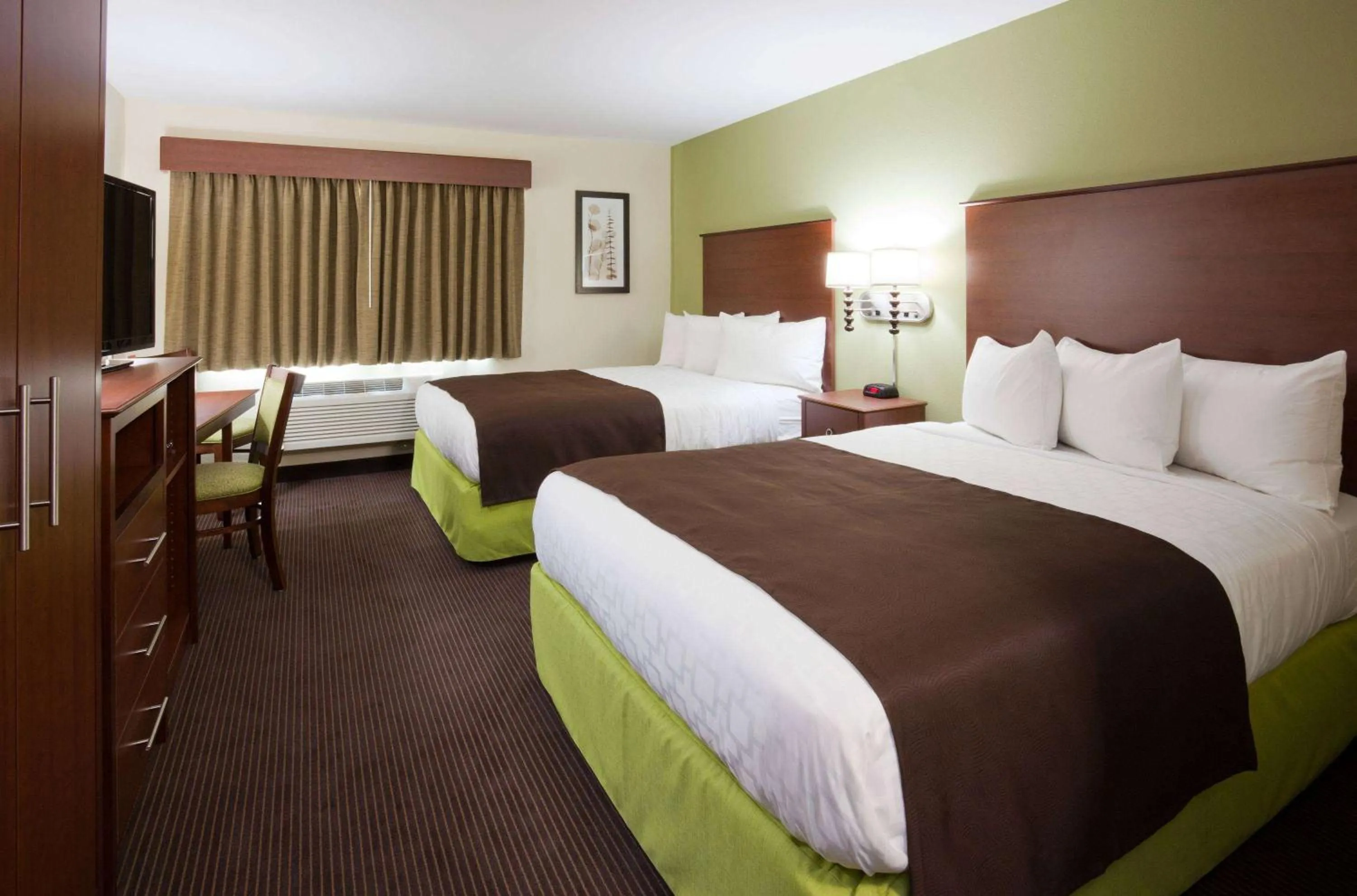 Photo of the whole room, Bed in AmericInn by Wyndham Hawley