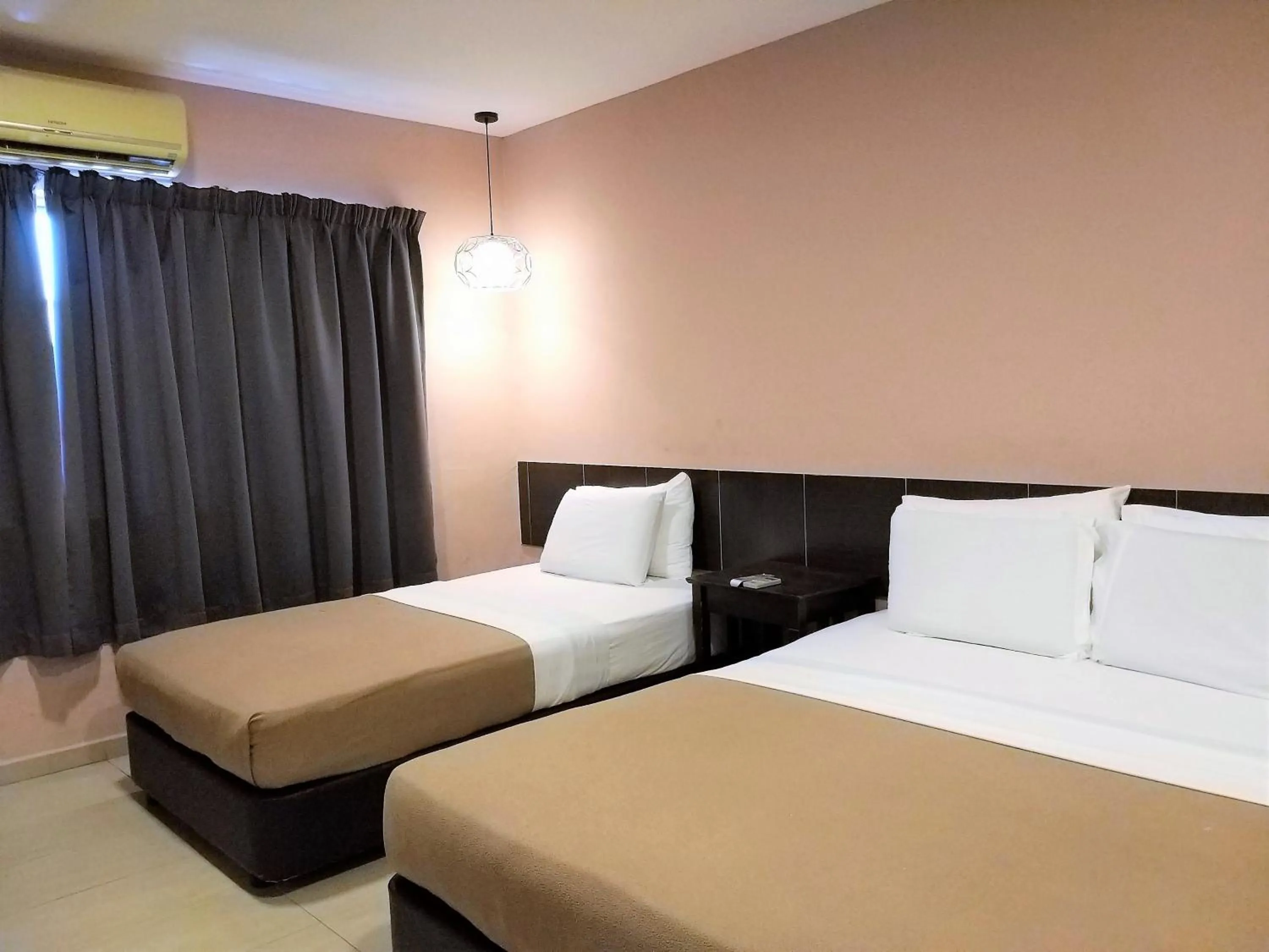 Bedroom, Bed in Hotel Jelai @ Mentakab