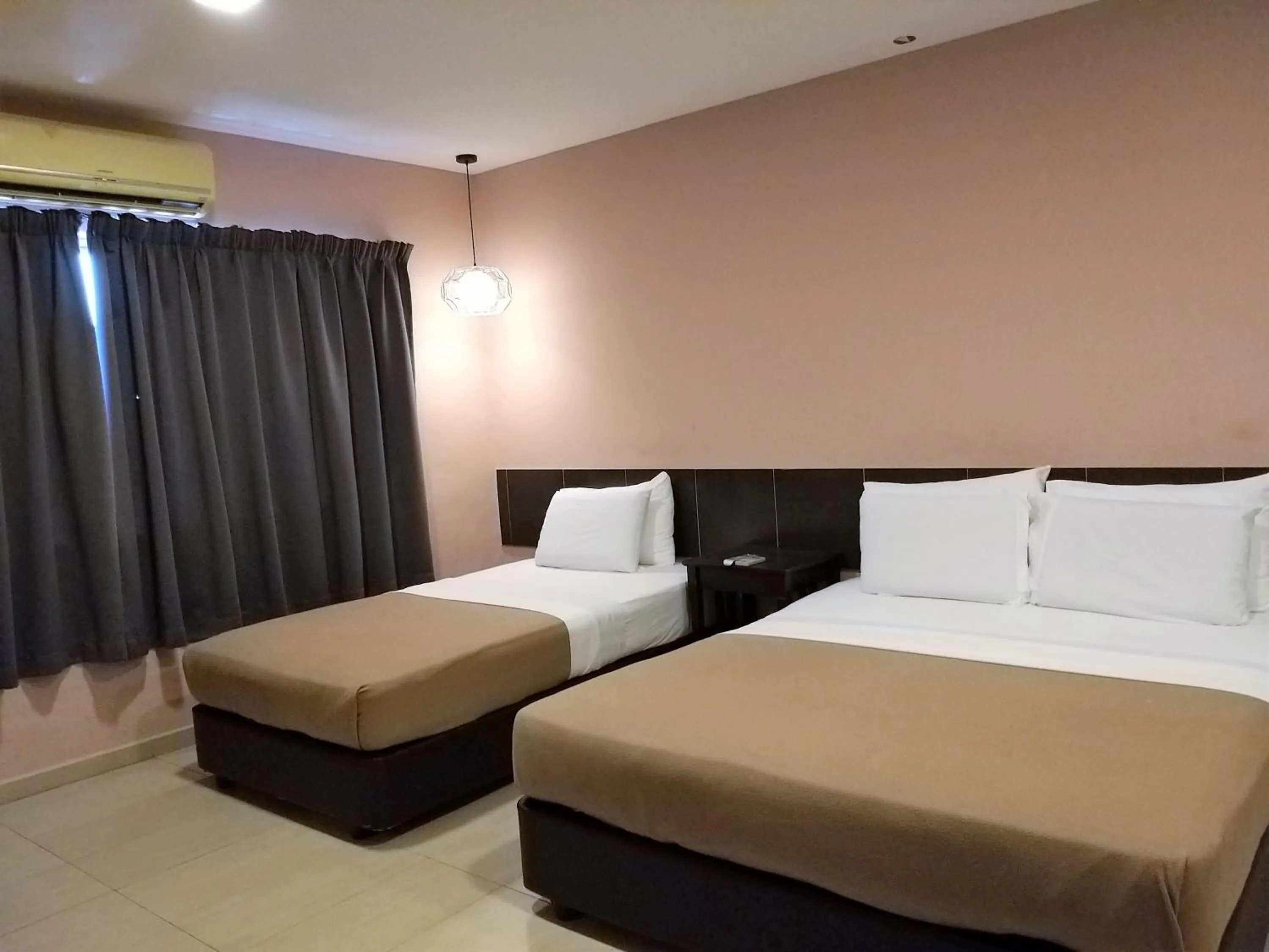 Bedroom, Bed in Hotel Jelai @ Mentakab