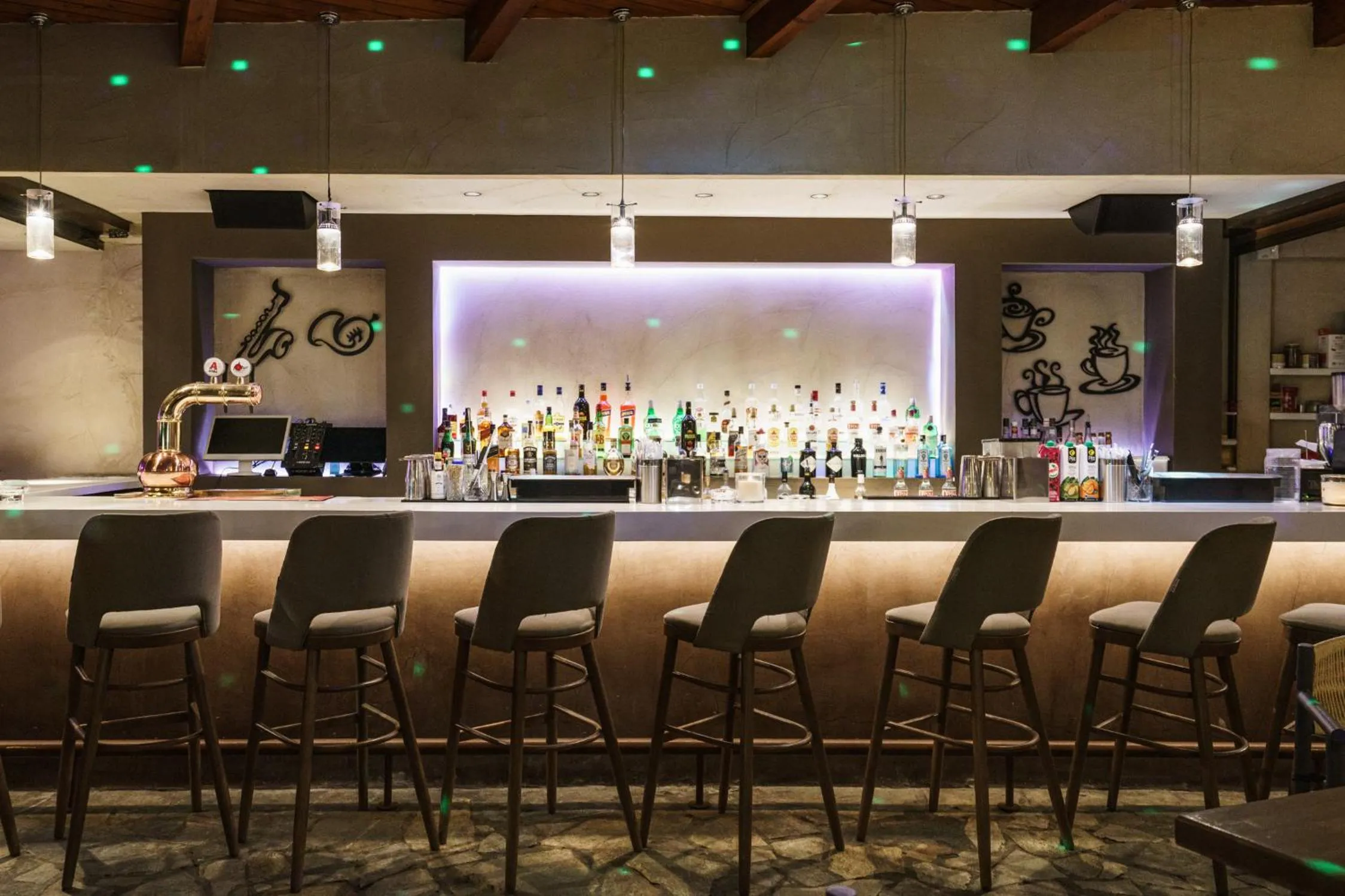 Lounge or bar in Axos