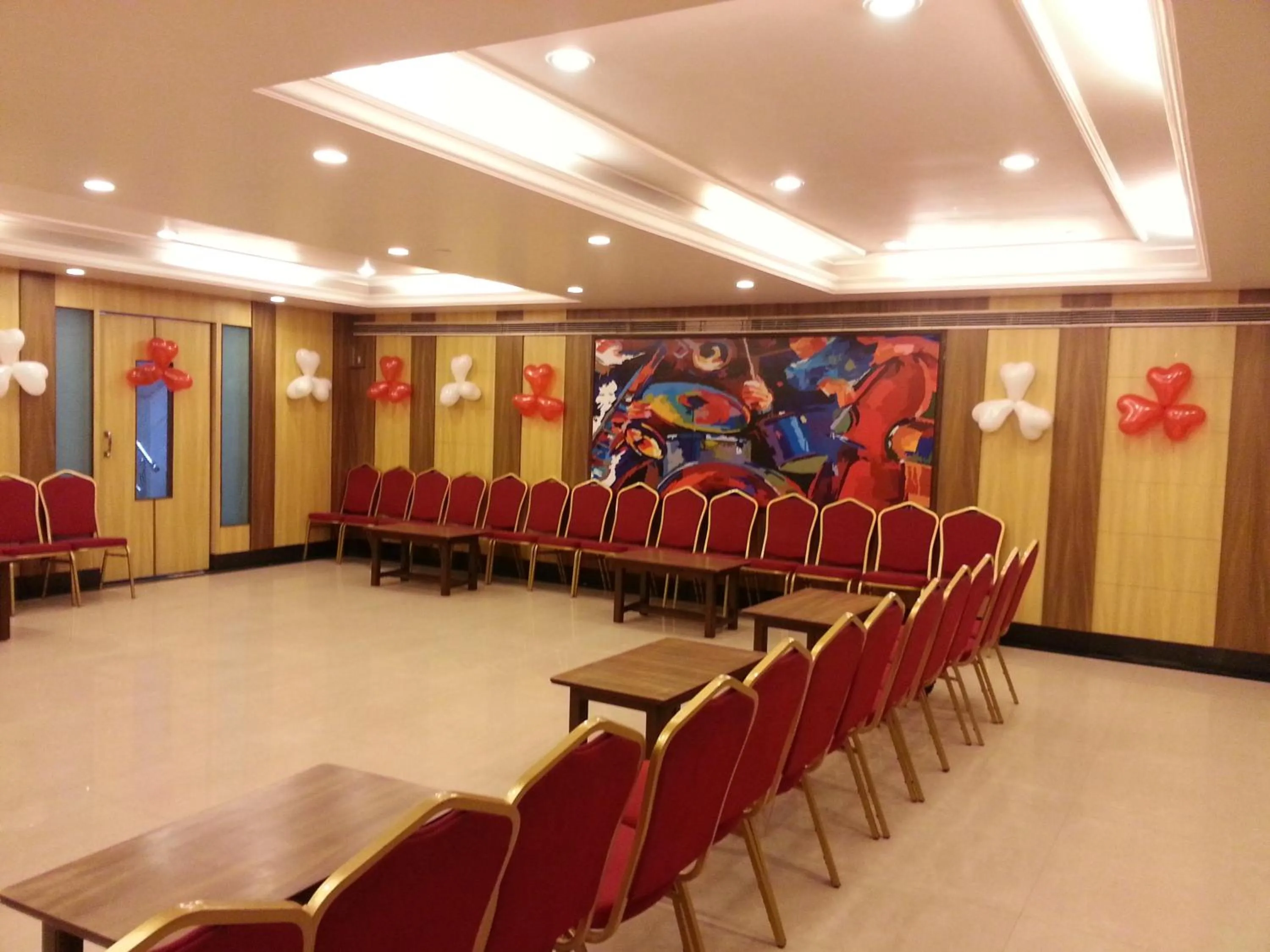 Banquet/Function facilities in Hotel Sarthak