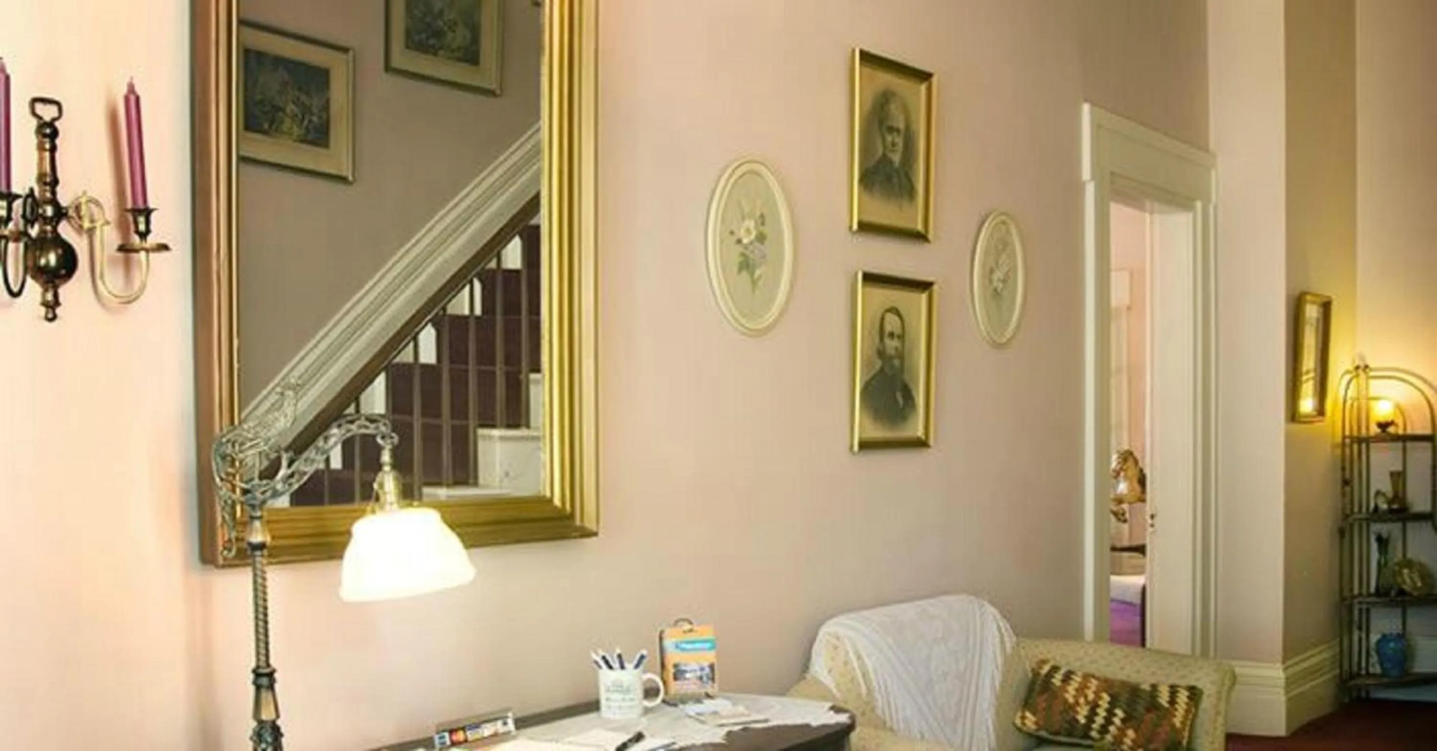 Lobby or reception in Munro House Bed and Breakfast