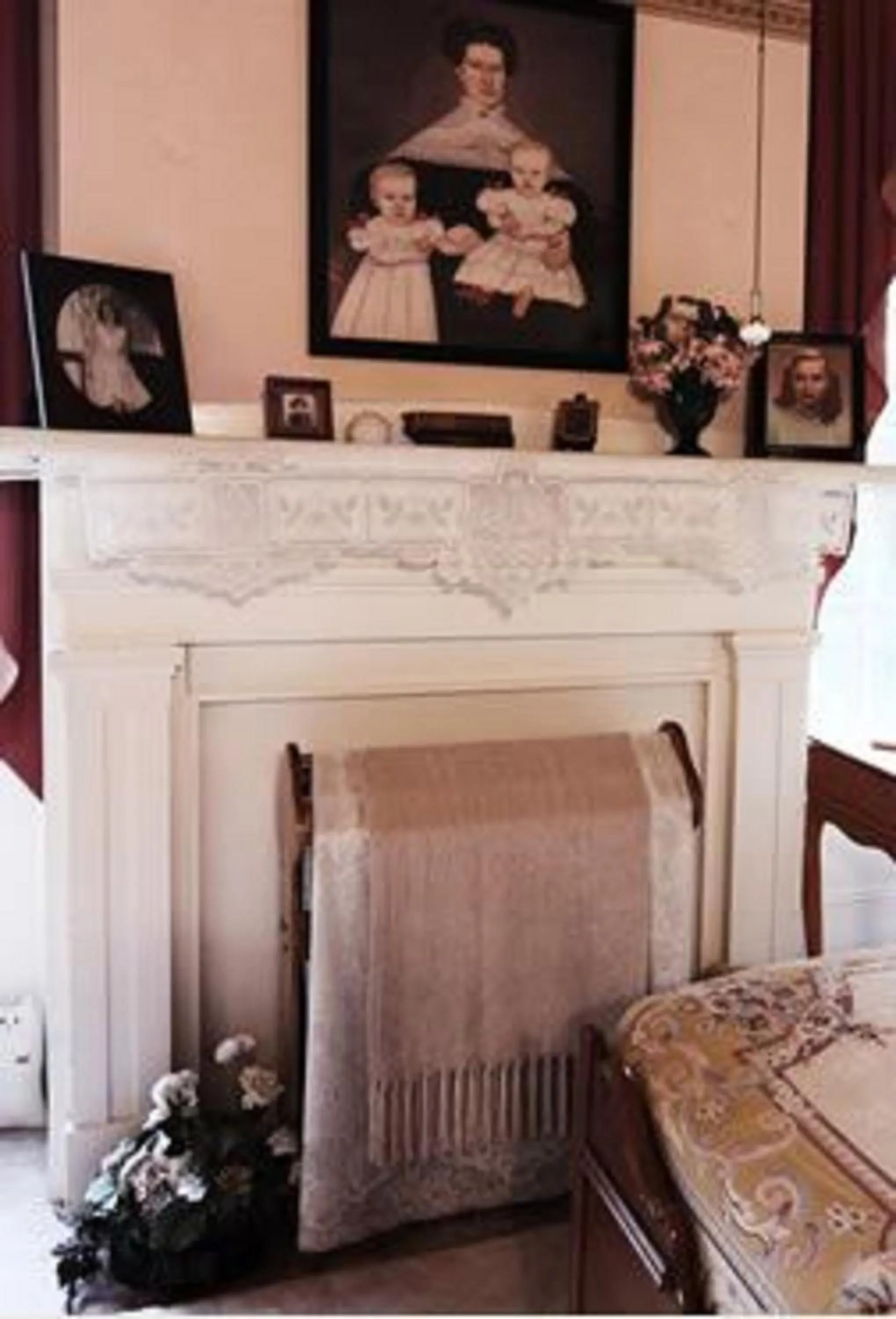 Decorative detail, Bed in Munro House Bed and Breakfast