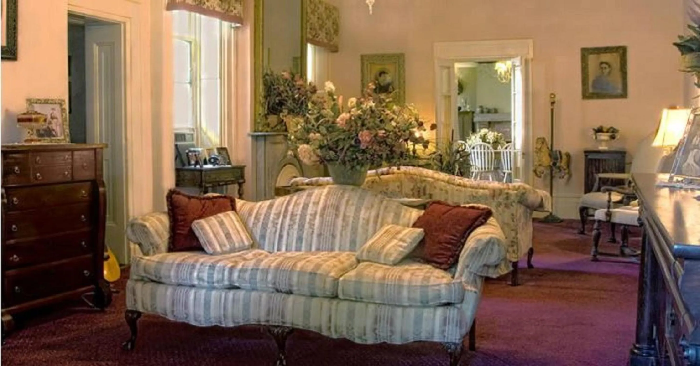 Lounge or bar in Munro House Bed and Breakfast