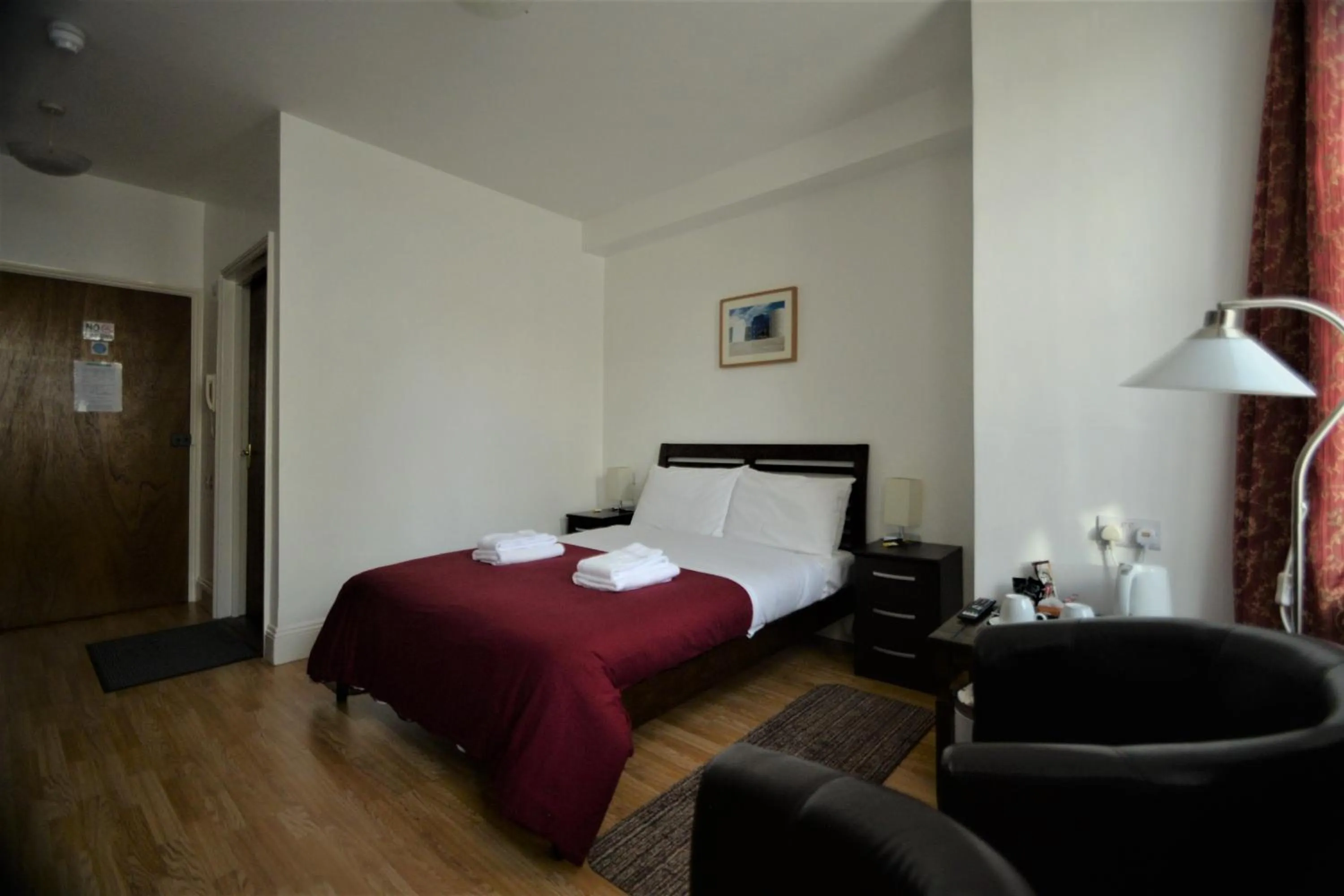 Photo of the whole room, Bed in The Gateway Hotel