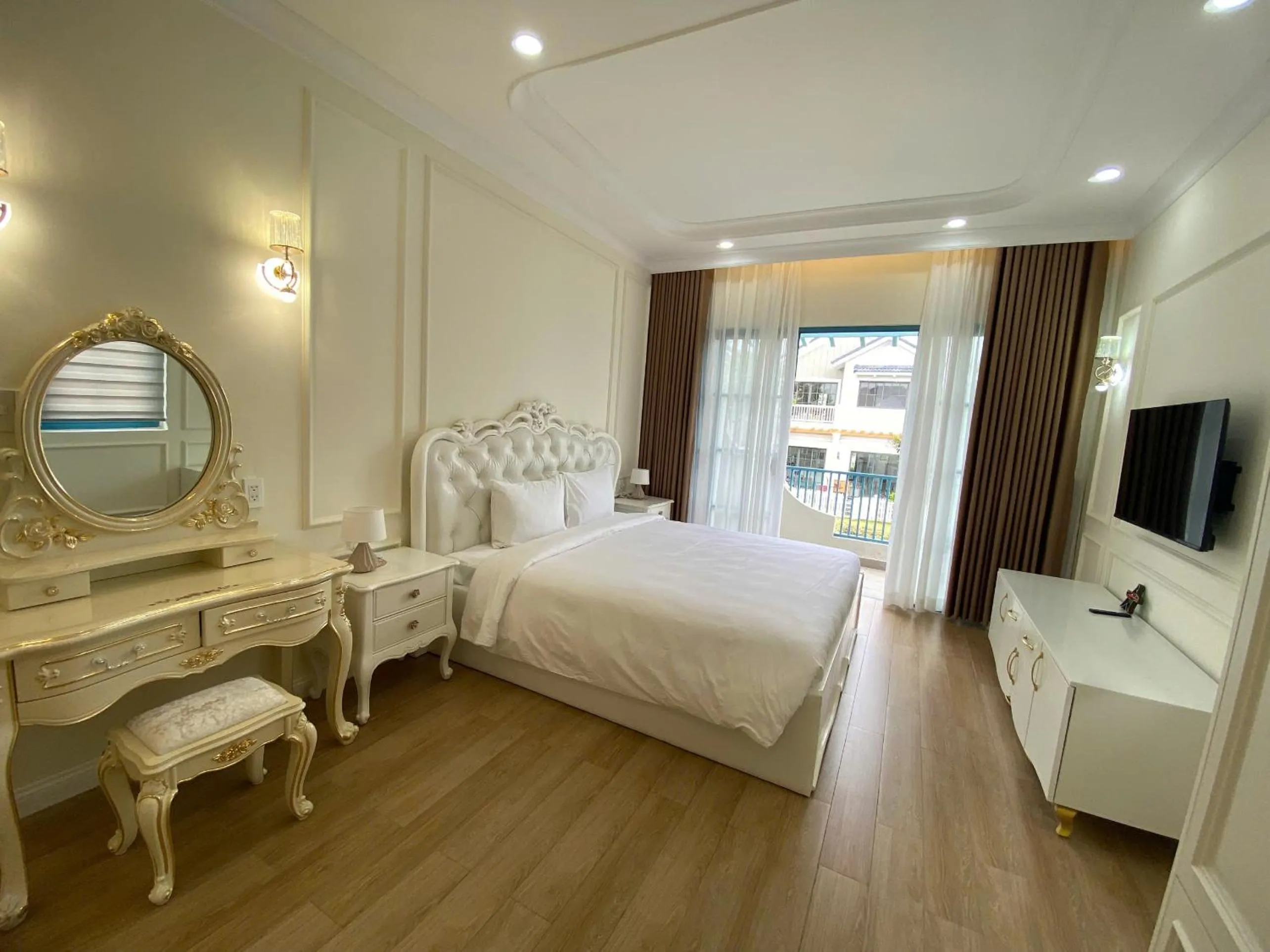 Bed in Villa Nova World Phan Thiết