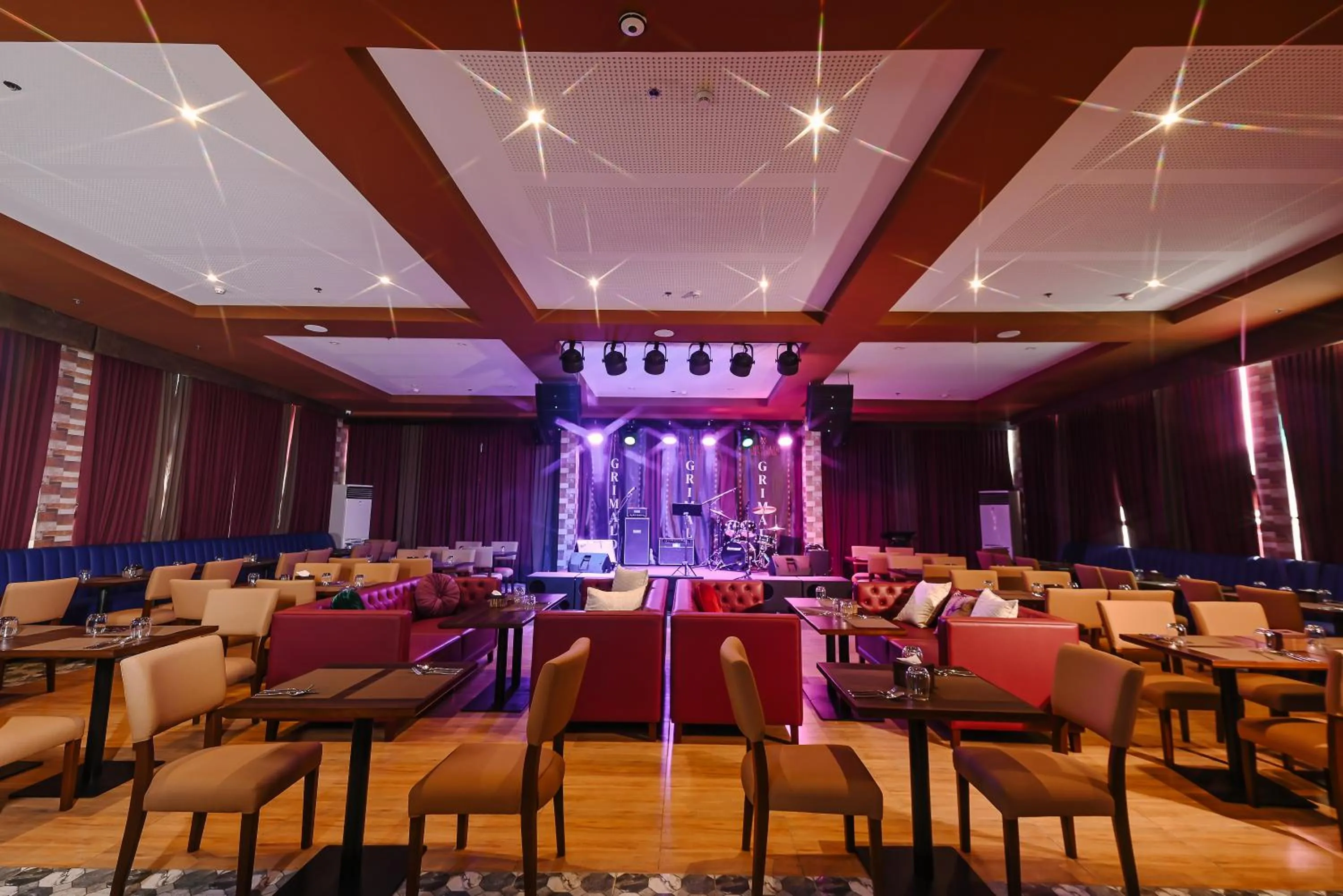 Restaurant/places to eat in Monaco Hotel