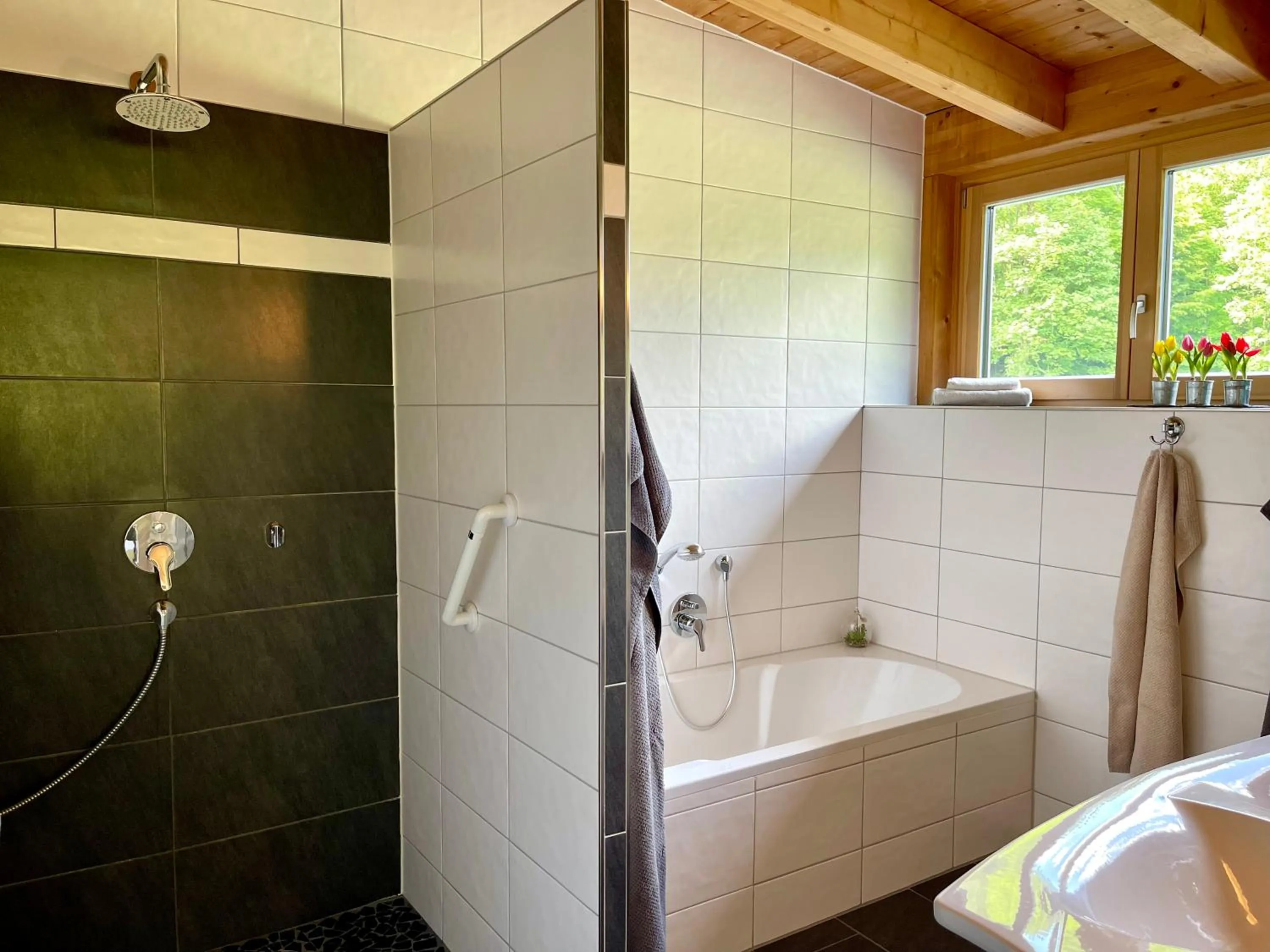 Bathroom in Alpenlodge Charivari - SommerBergBahn unlimited kostenlos