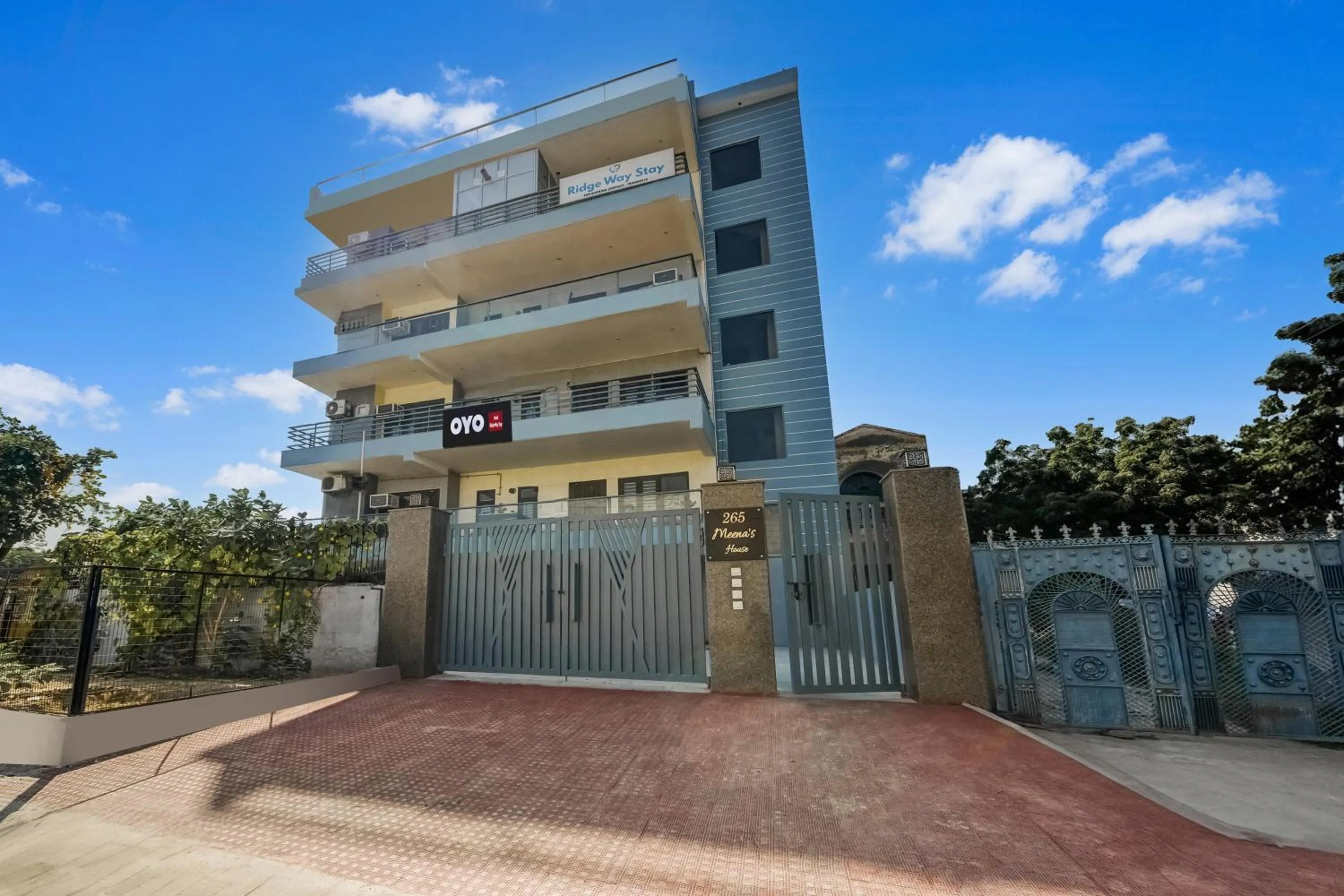 Facade/entrance in Hotel O Ridge Way Stays