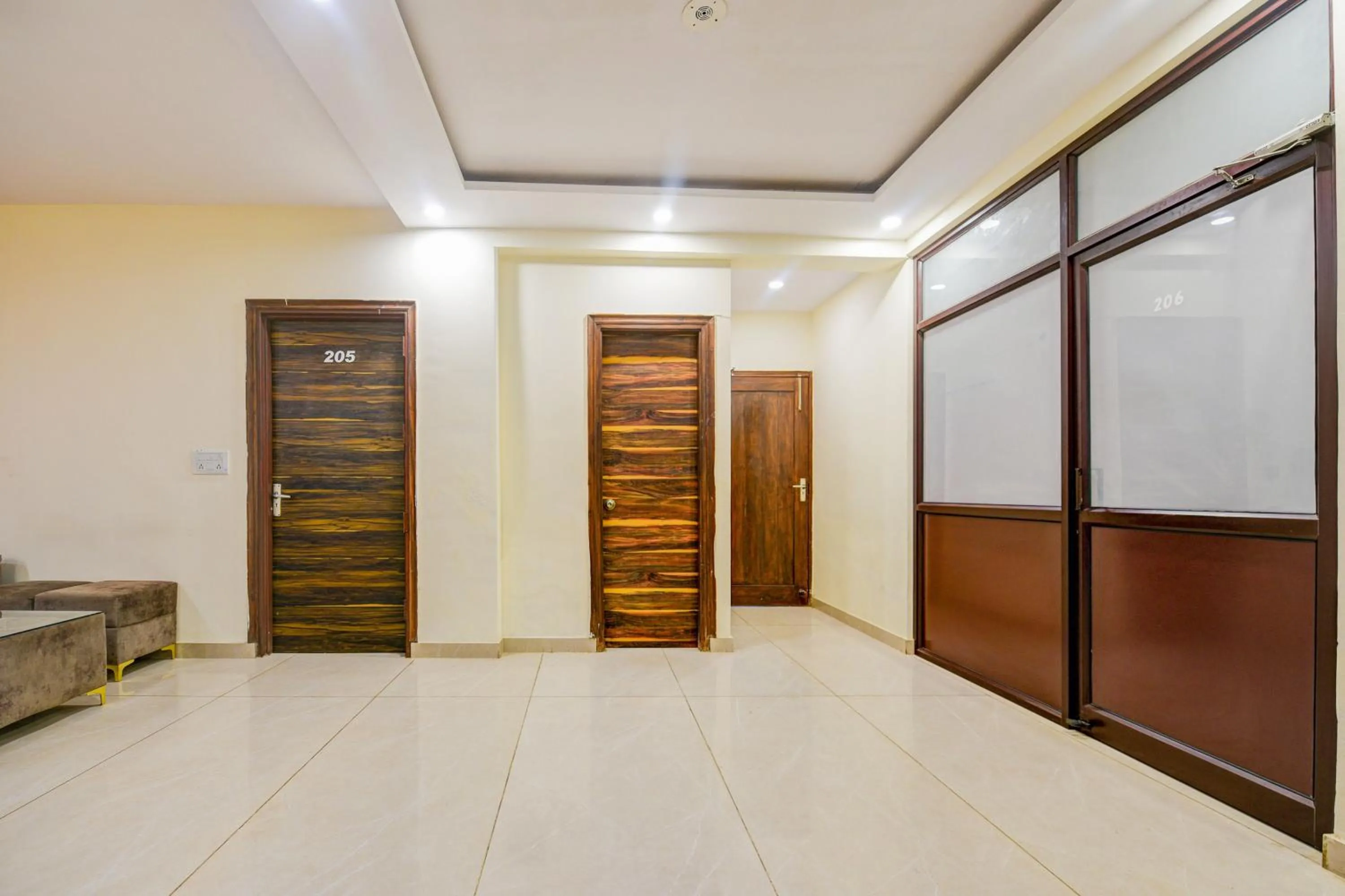 Lobby or reception in Hotel O Ridge Way Stays