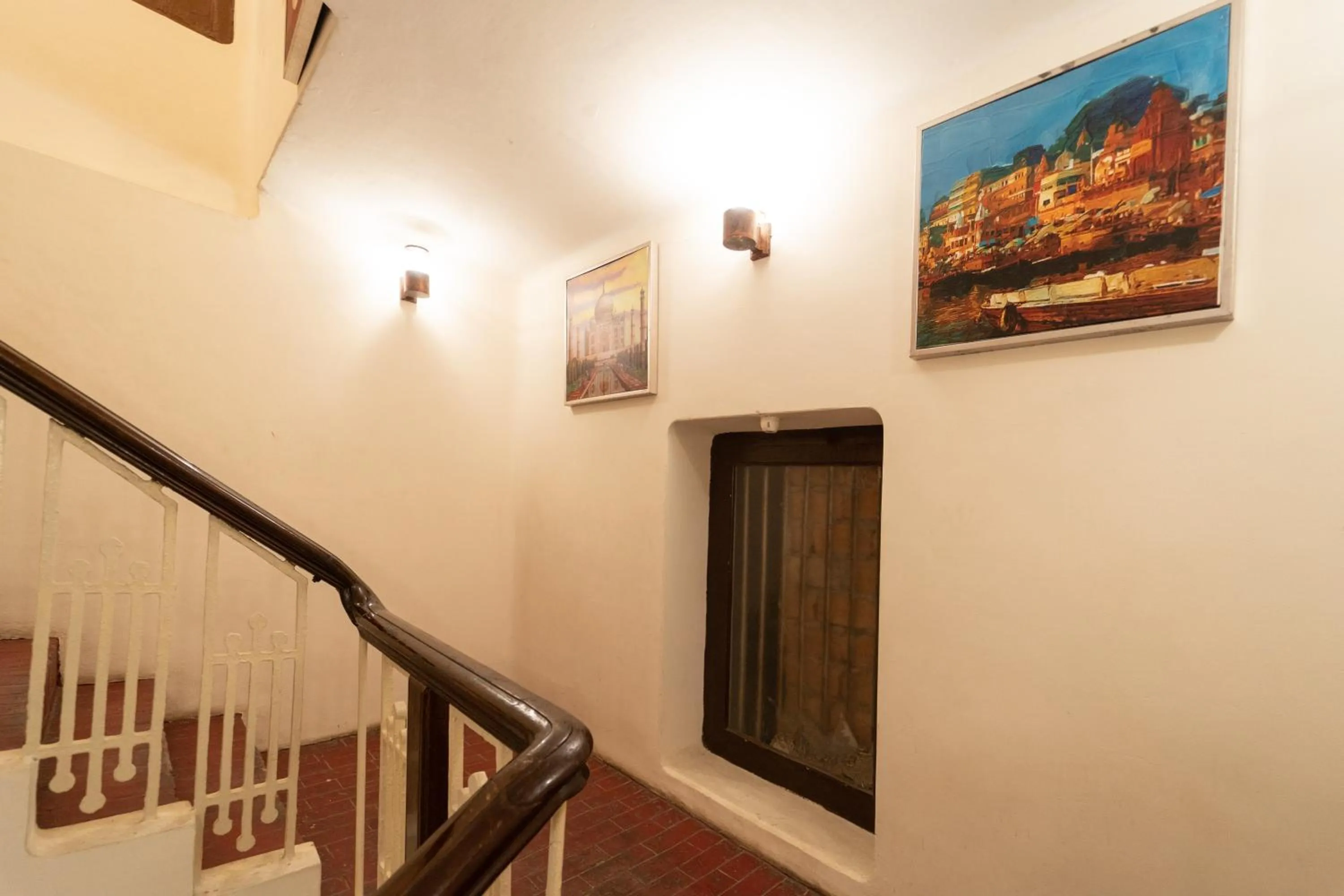 Property building in Shree Ganesha Palace Near Kashi Vishwanath Temple