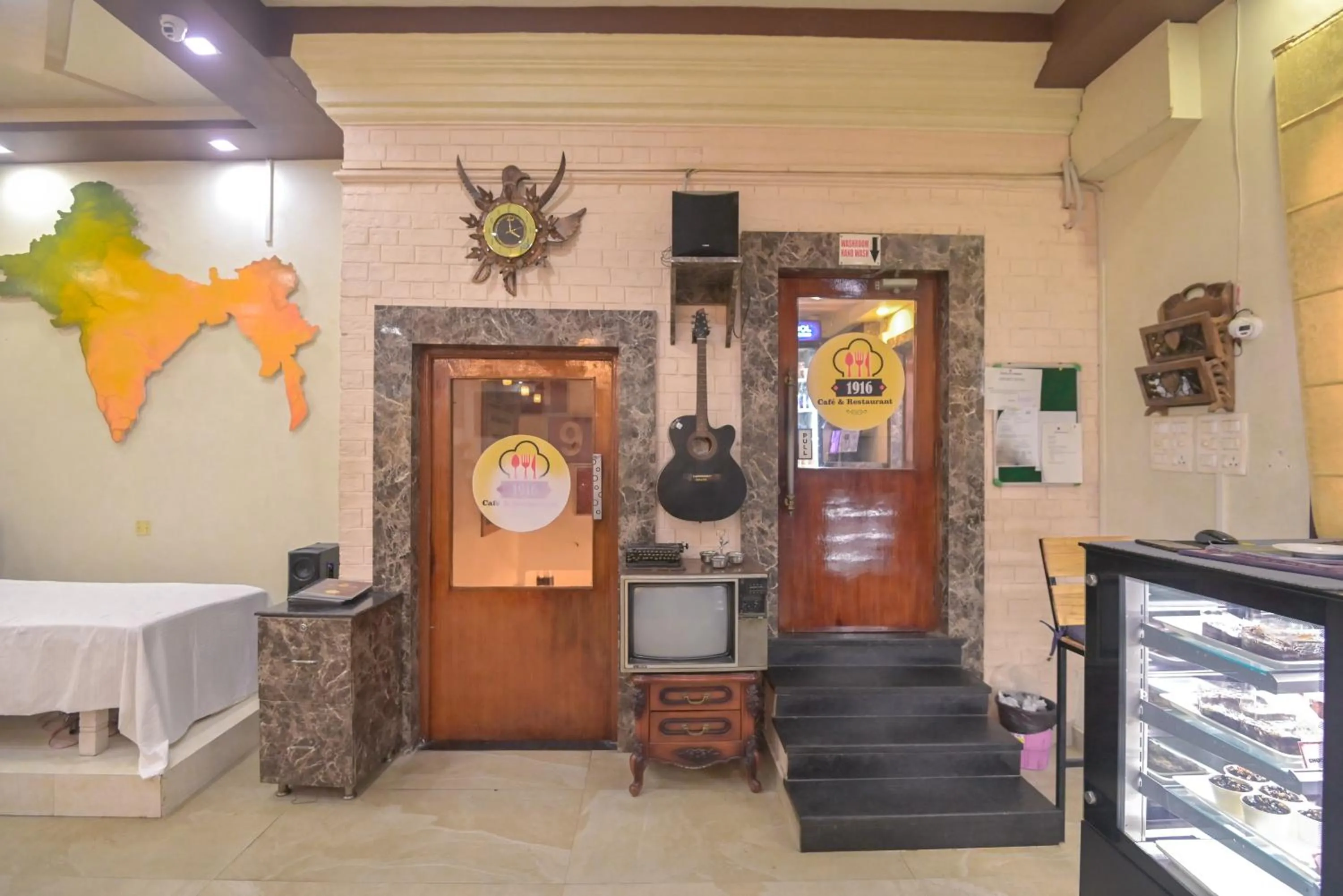 Facade/entrance in Shree Ganesha Palace Near Kashi Vishwanath Temple