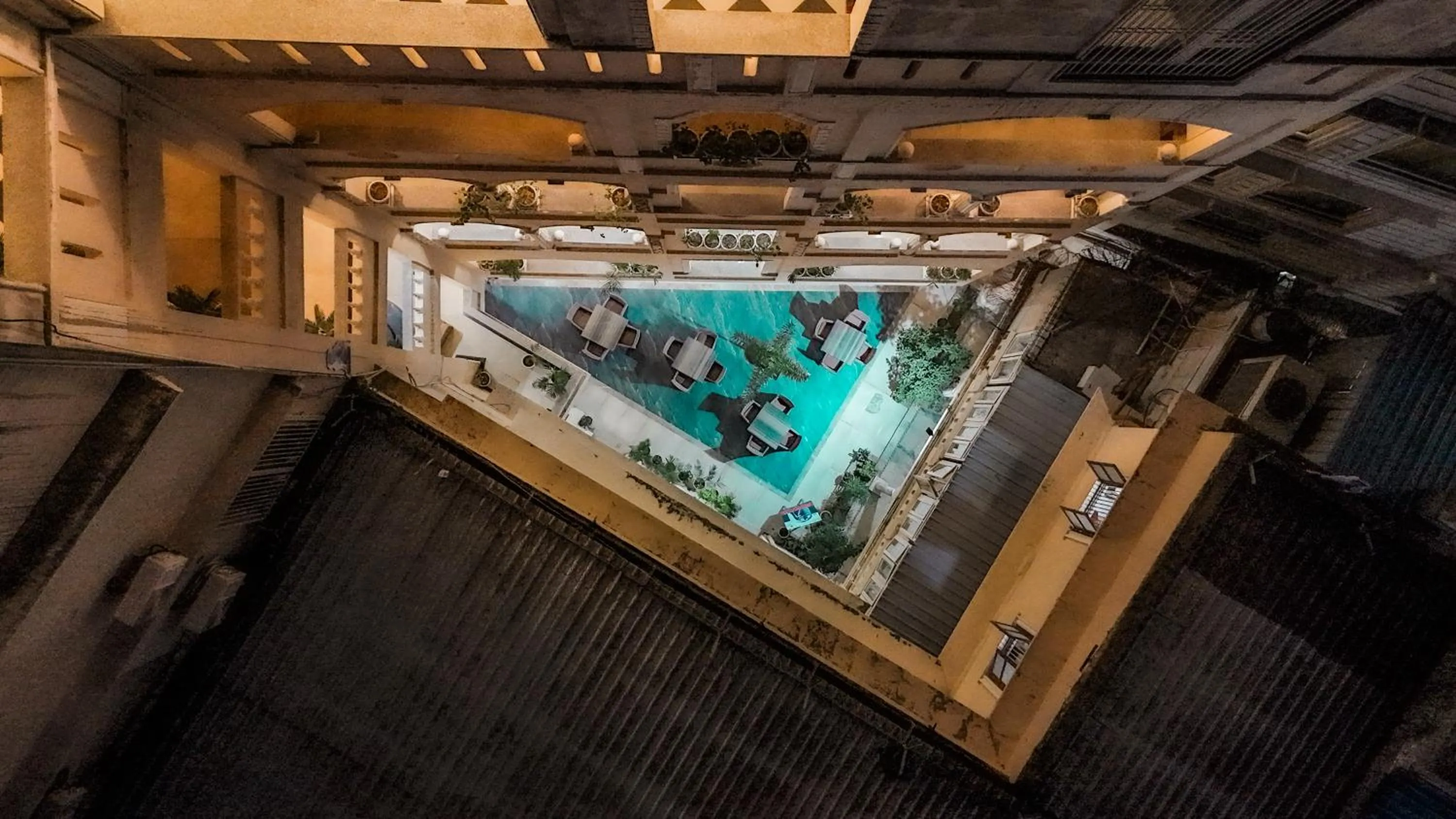 Property building in Shree Ganesha Palace Near Kashi Vishwanath Temple