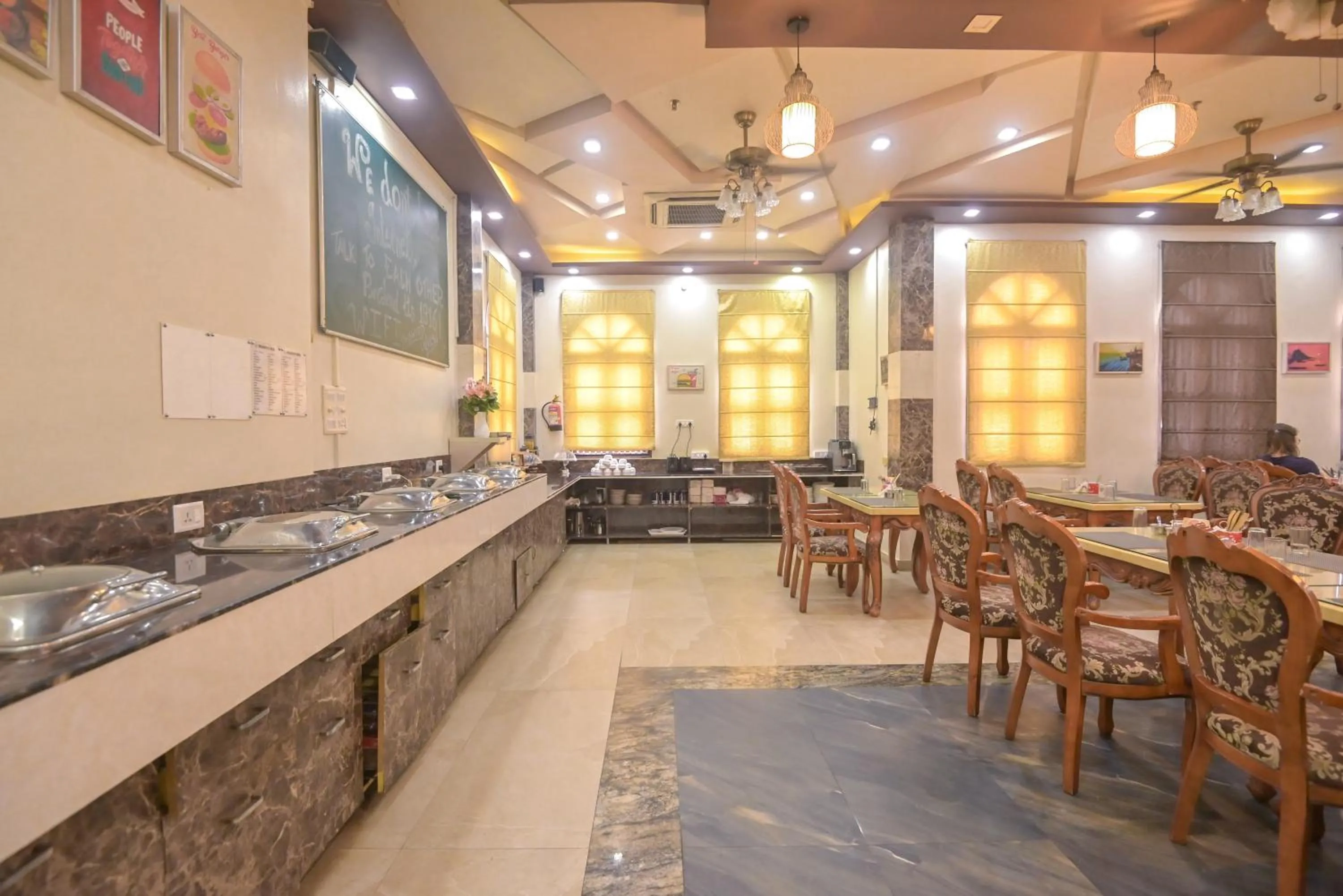 Buffet breakfast in Shree Ganesha Palace Near Kashi Vishwanath Temple