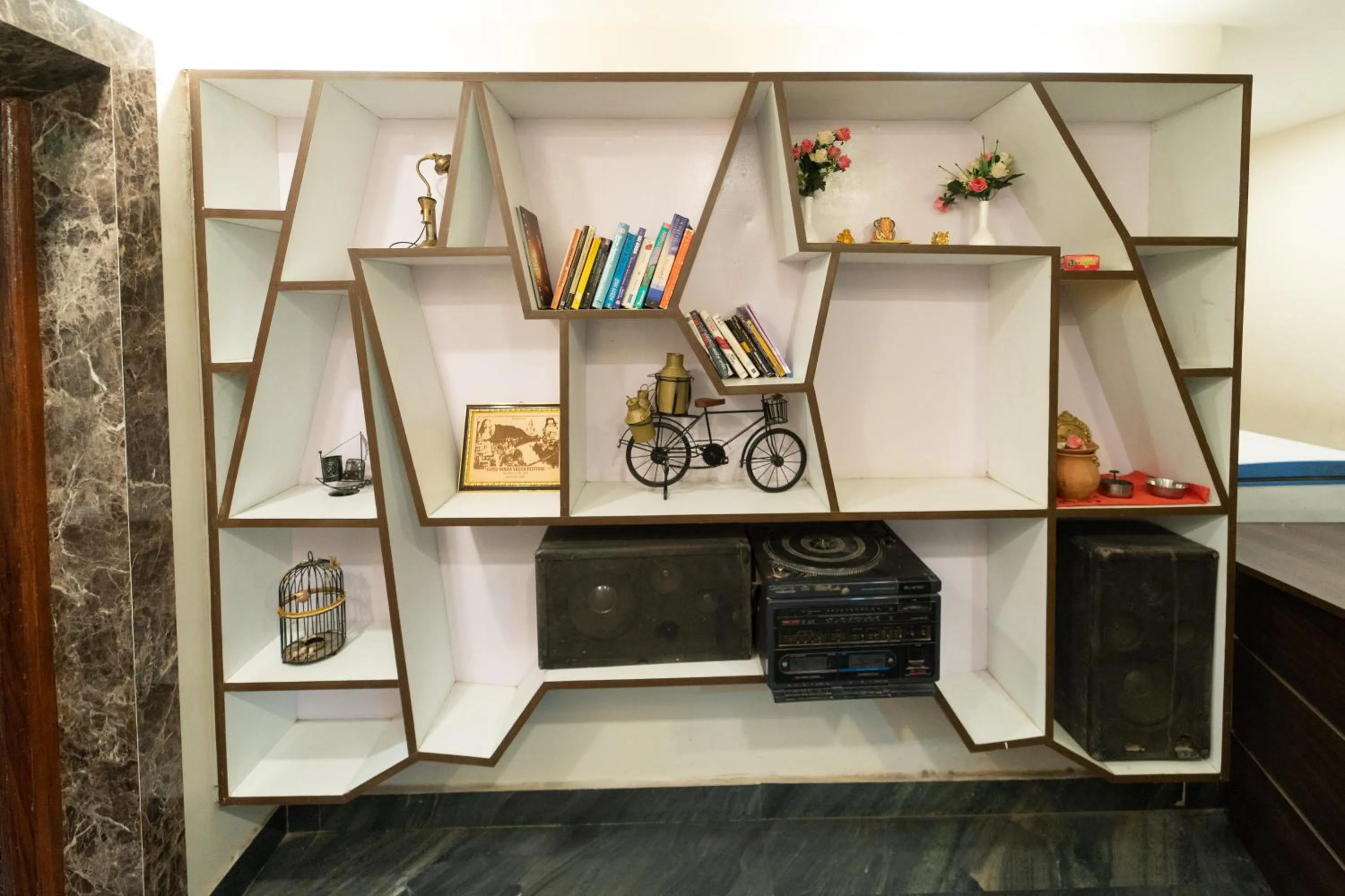 Library in Shree Ganesha Palace Near Kashi Vishwanath Temple