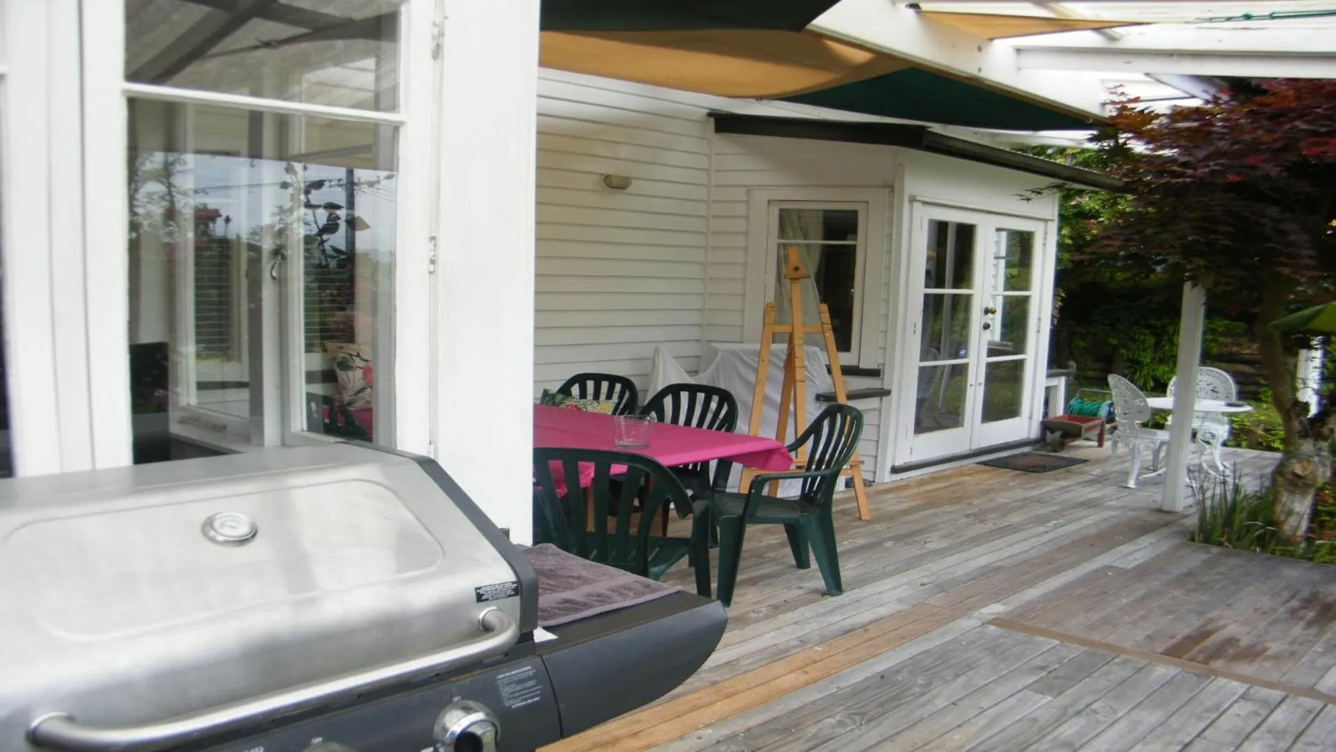 Patio in Magpie Cottage Homestay Bed & Breakfast