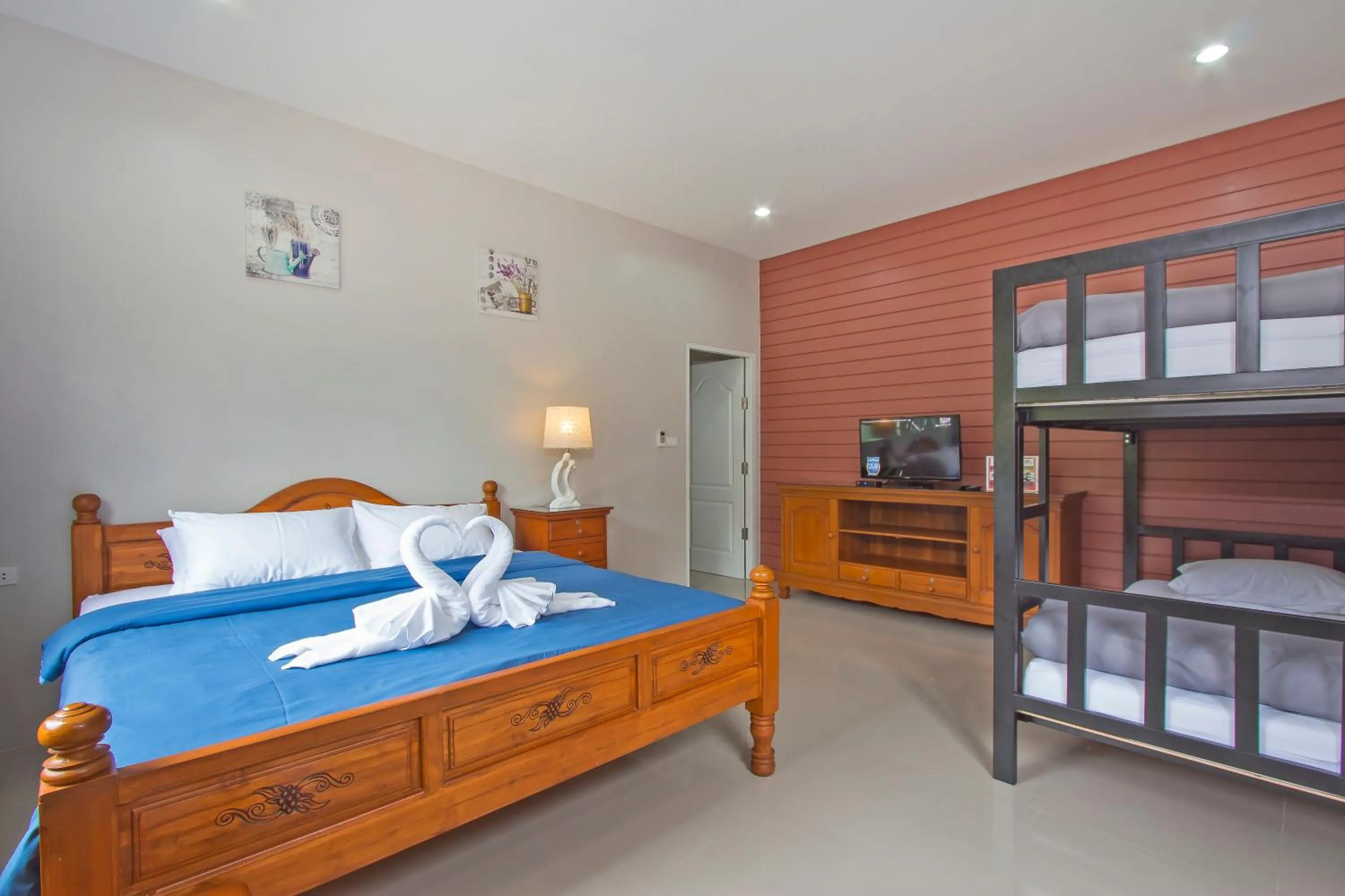 Bedroom, Bed in Maikhao Home Garden Bungalow