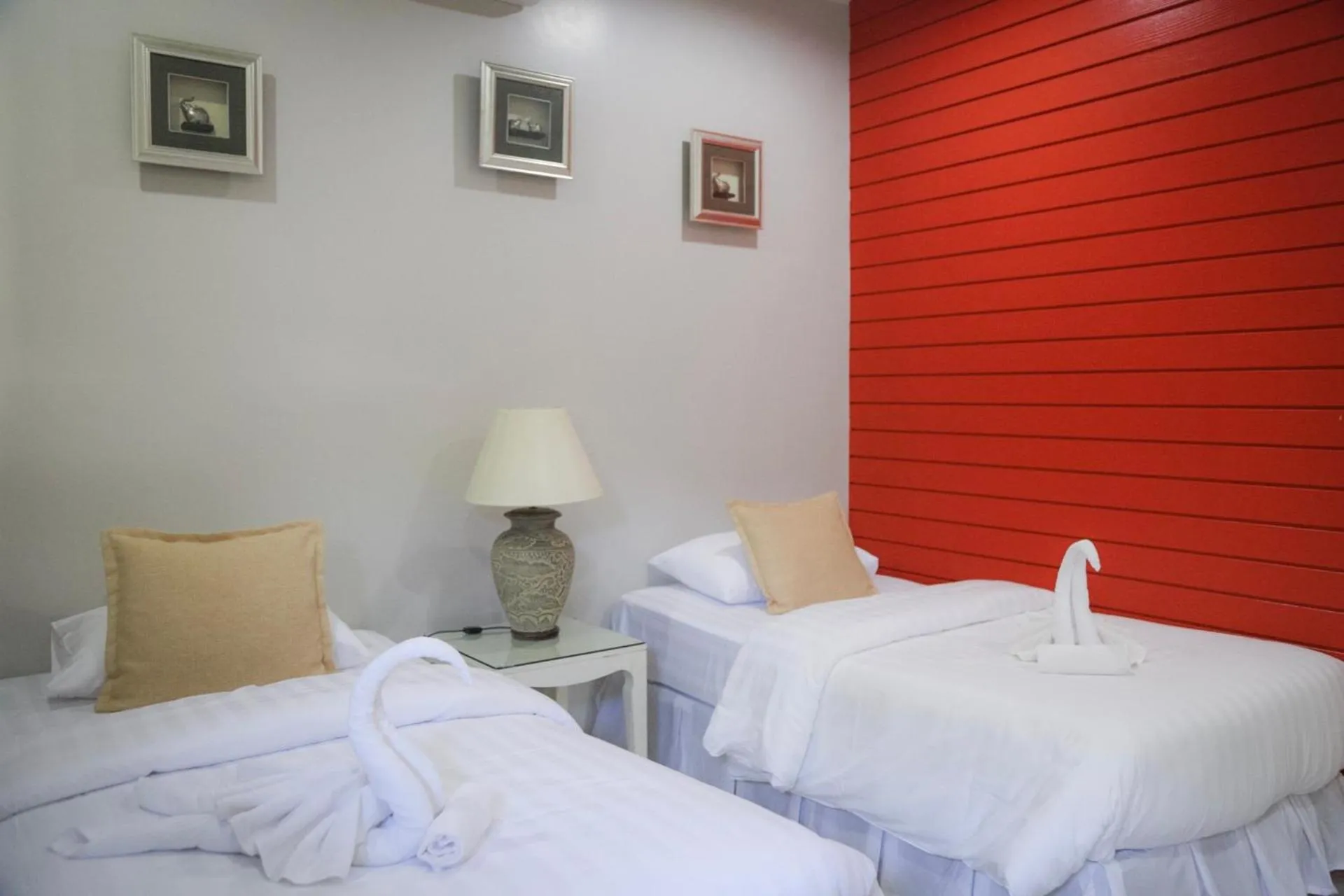 Bedroom, Bed in Maikhao Home Garden Bungalow