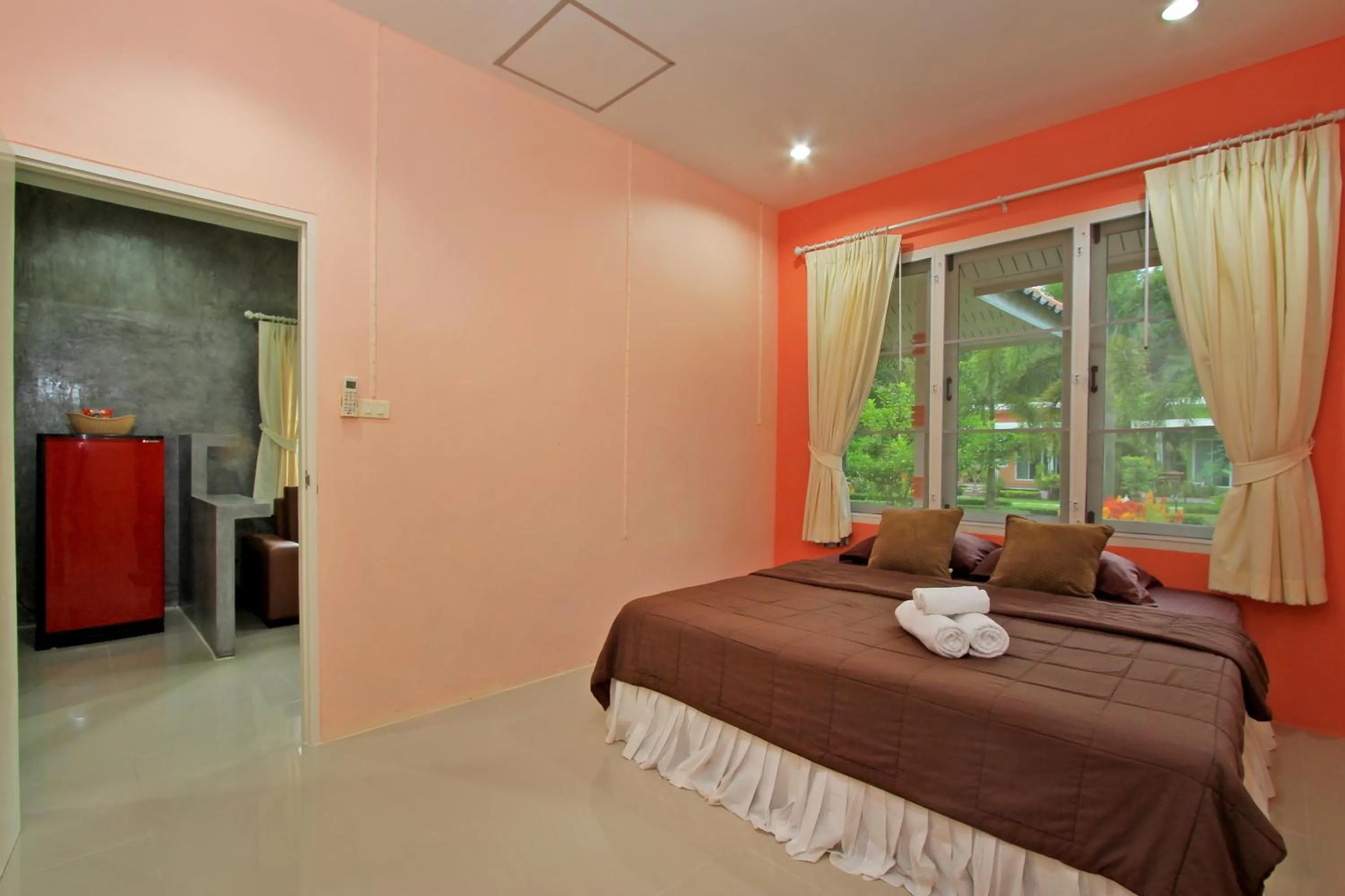 Bedroom, Bed in Maikhao Home Garden Bungalow