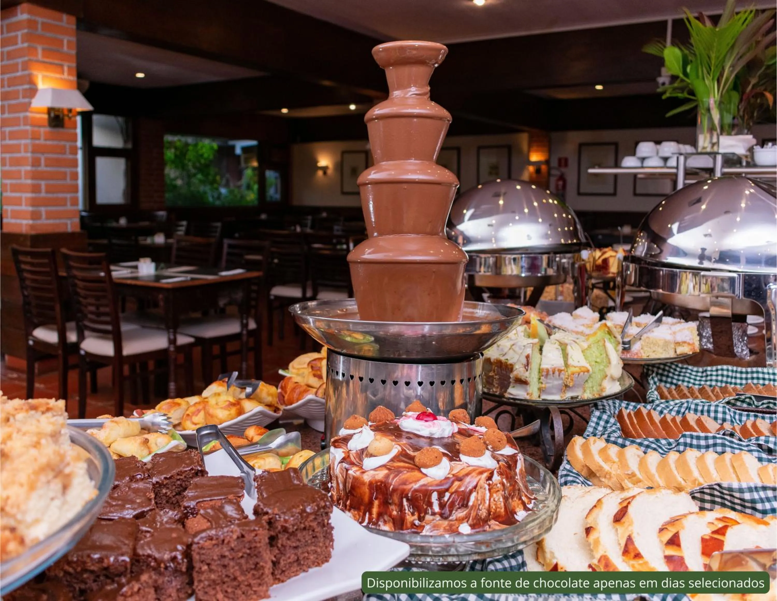 Breakfast in Hotel Colonial Iguaçu