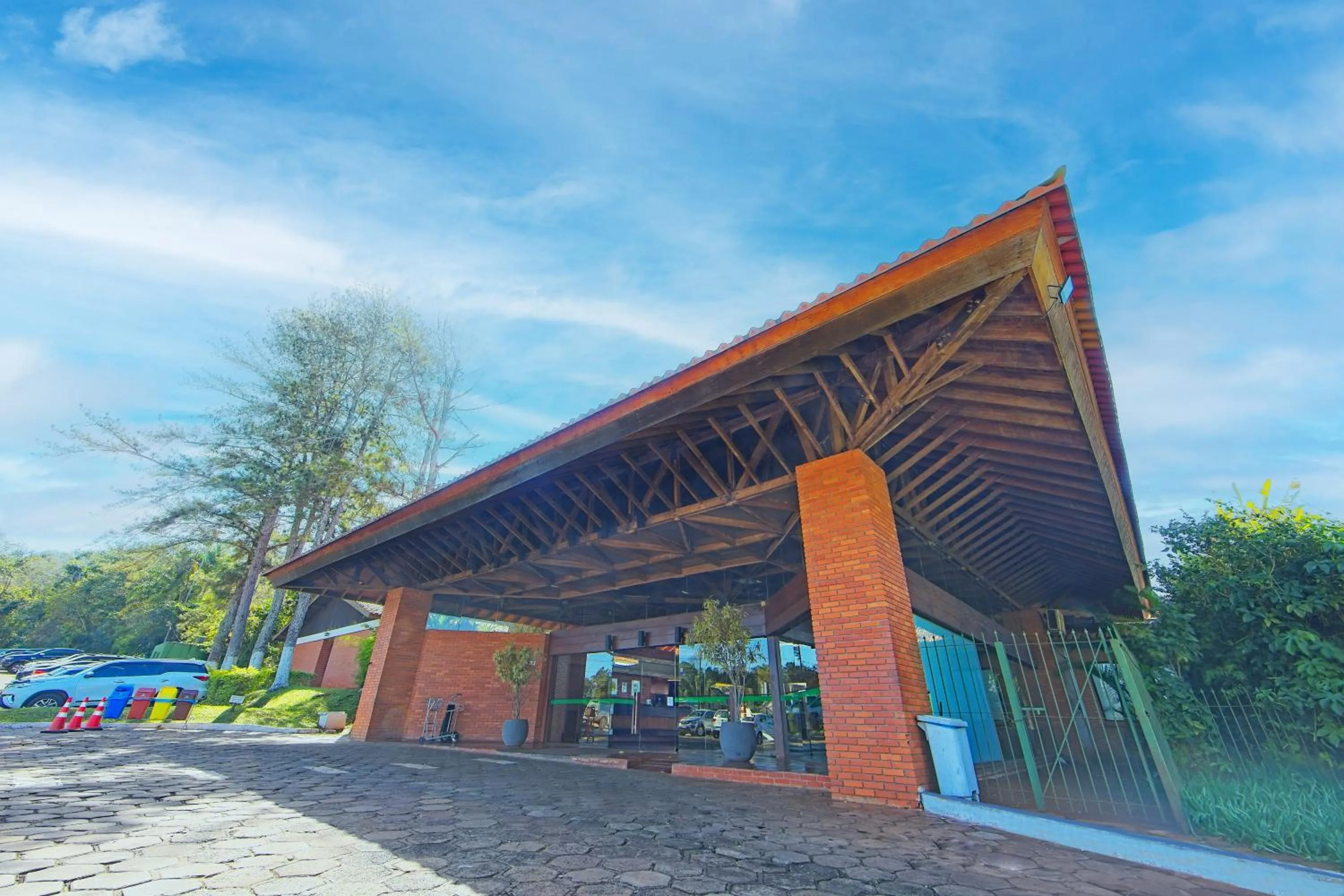 Facade/entrance in Hotel Colonial Iguaçu