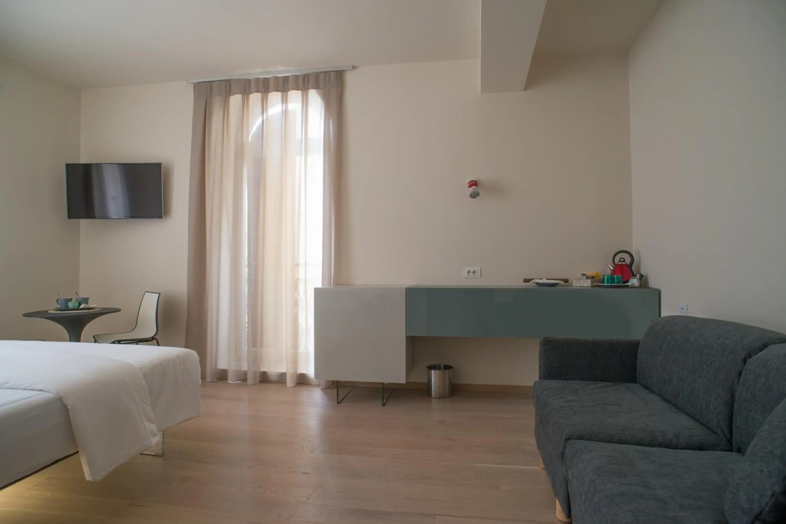 Quadruple Room without kitchen in Verona Design Quadruple Room without kitchen in Verona Design