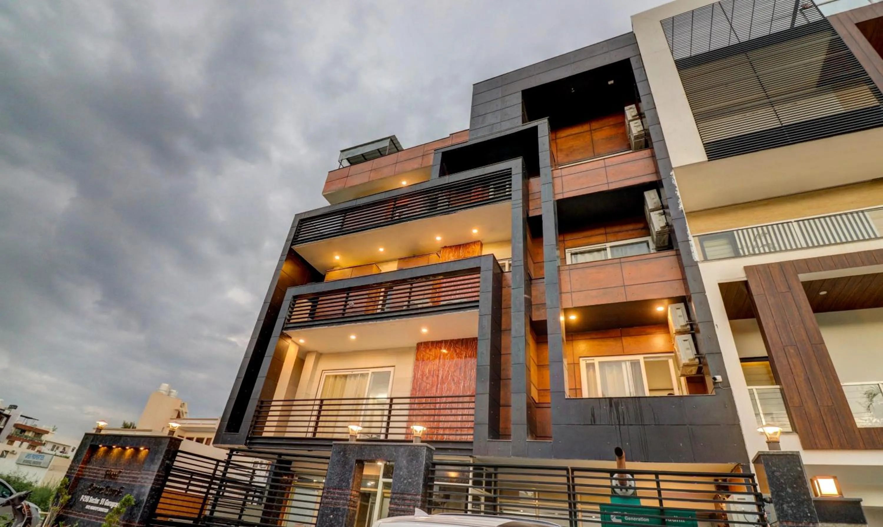 Property building in Hotel Grand Manor