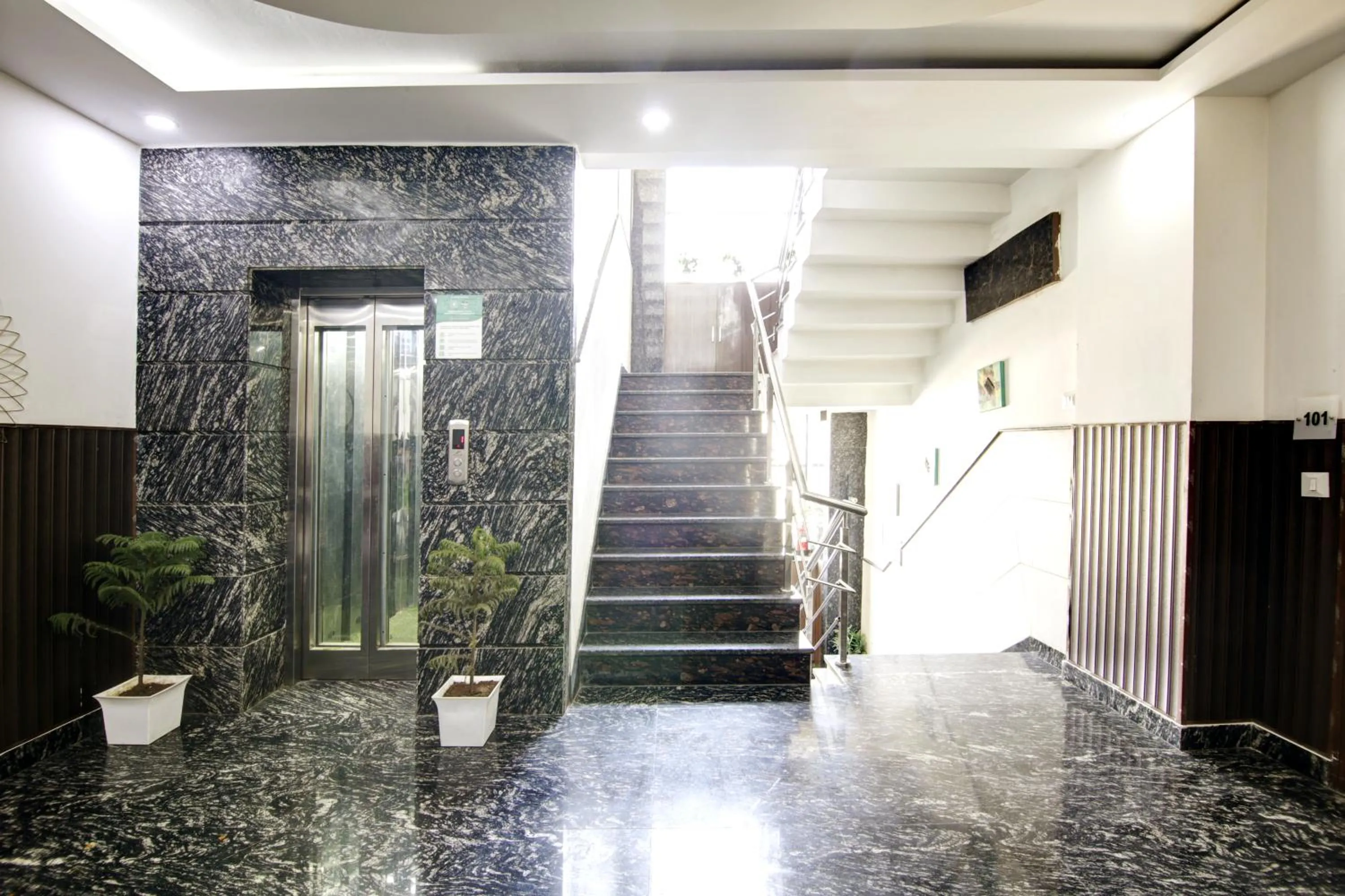 elevator in Hotel Grand Manor