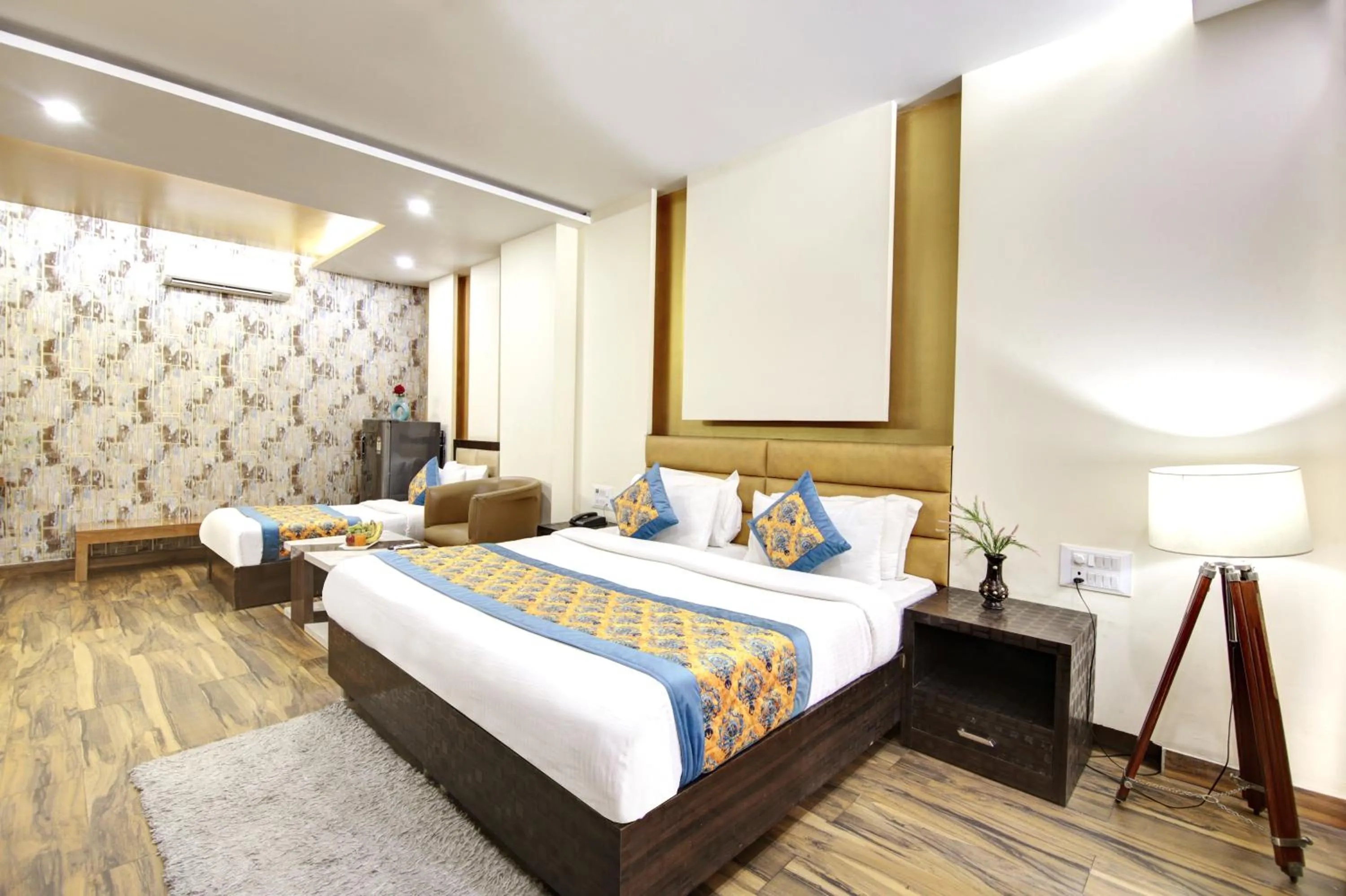 Bed in Hotel Grand Manor