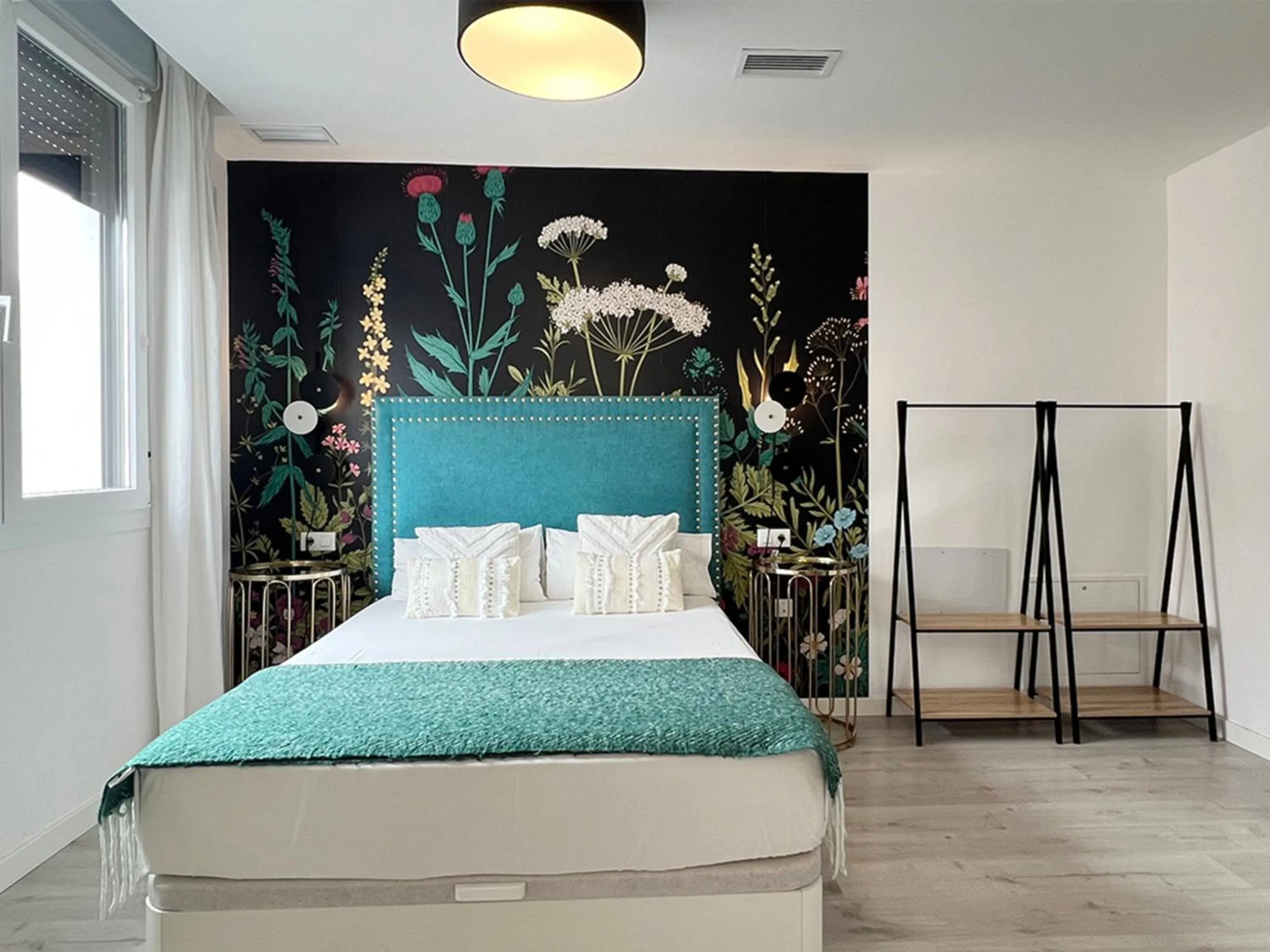 Bedroom, Bed in Apartamentos Realejo Campo del Príncipe 3000