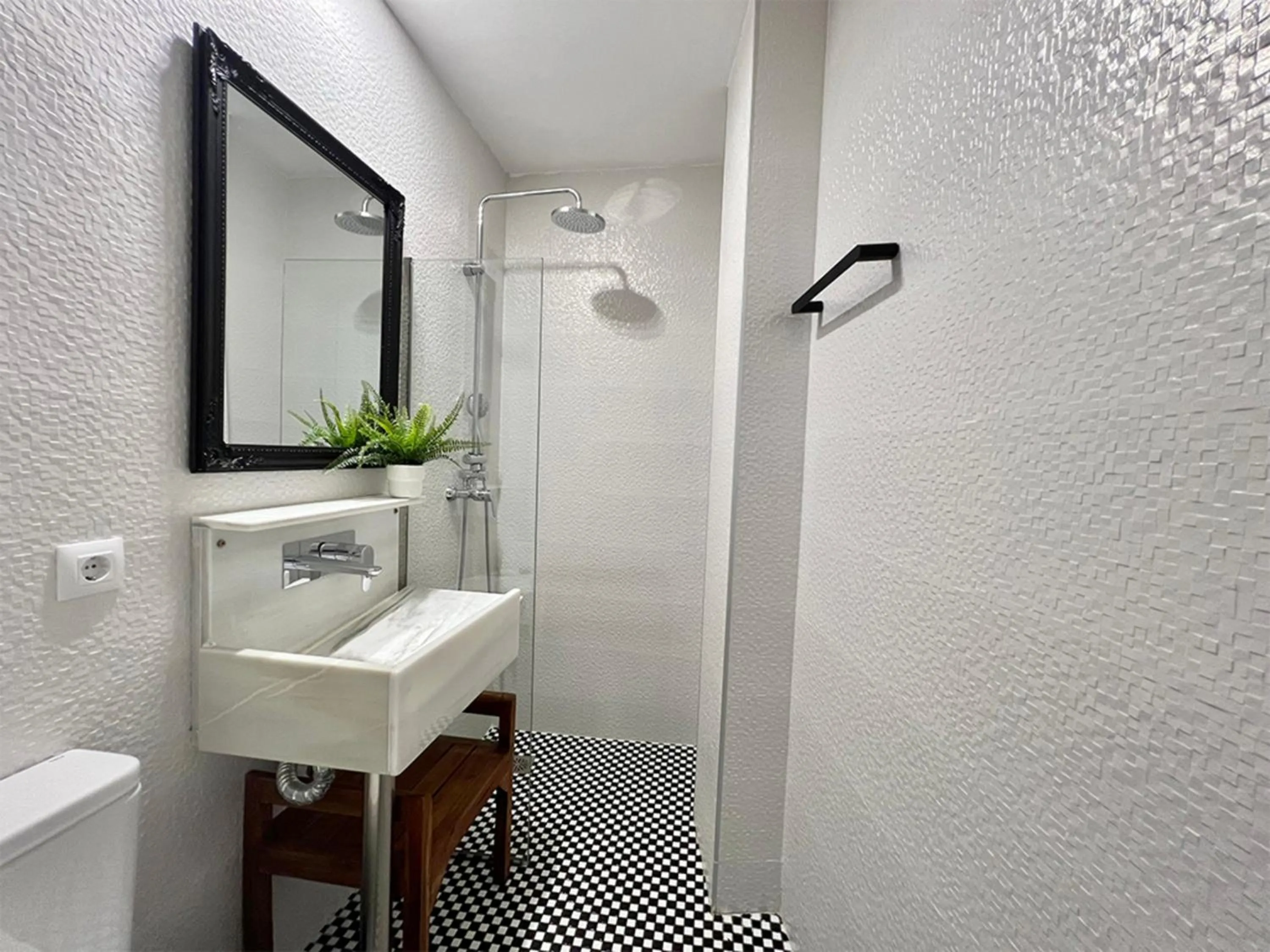 Shower in Apartamentos Realejo Campo del Príncipe 3000