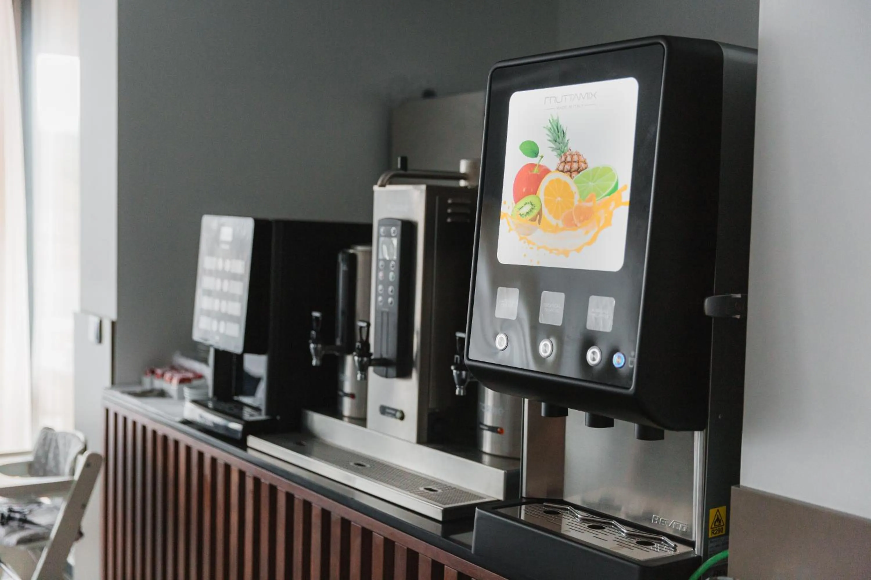 Restaurant/places to eat in Pico Terramar & SPA